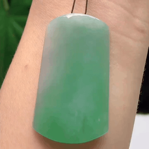 59328 翡翠飄綠無事牌