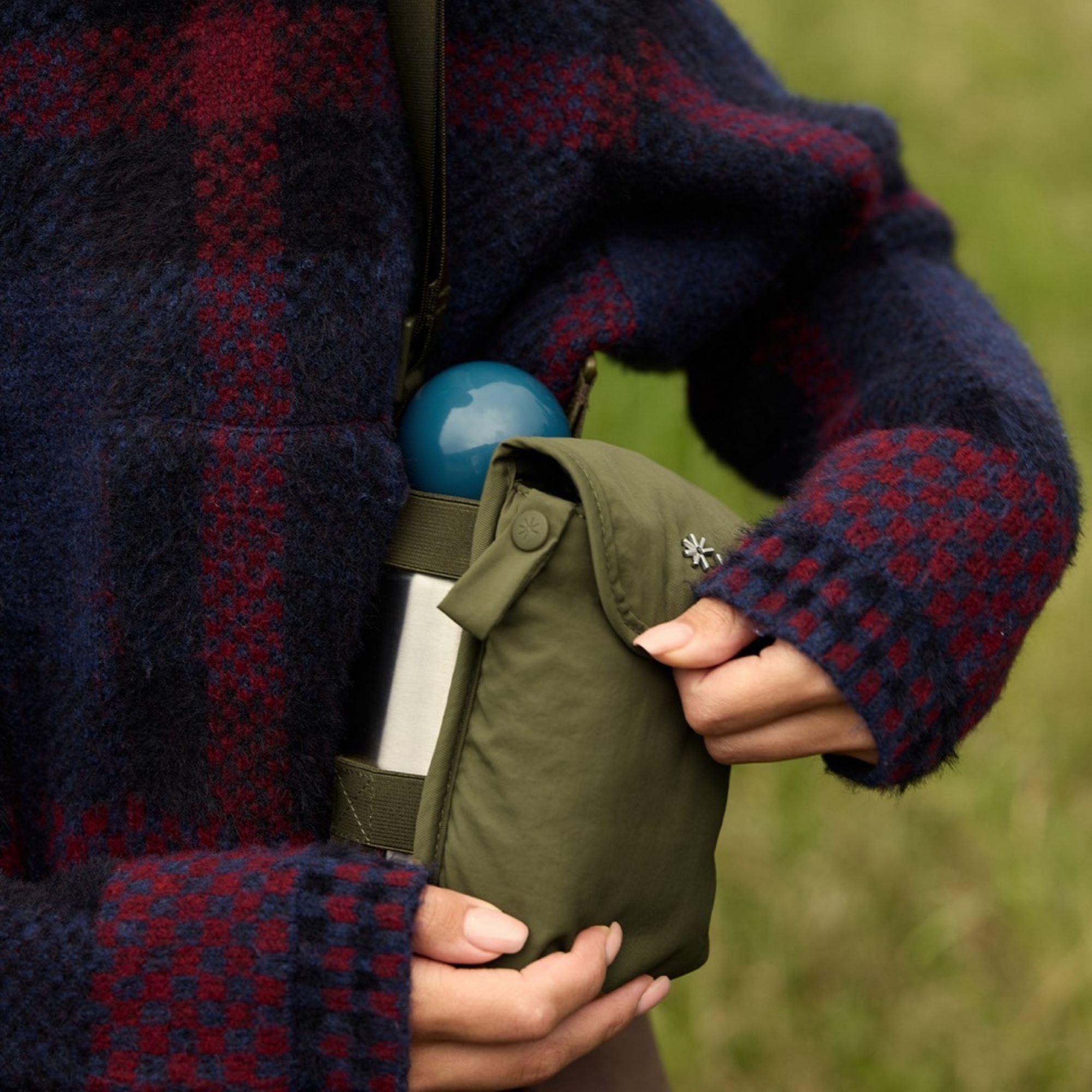 Bottle Buddy - 緞面橄欖