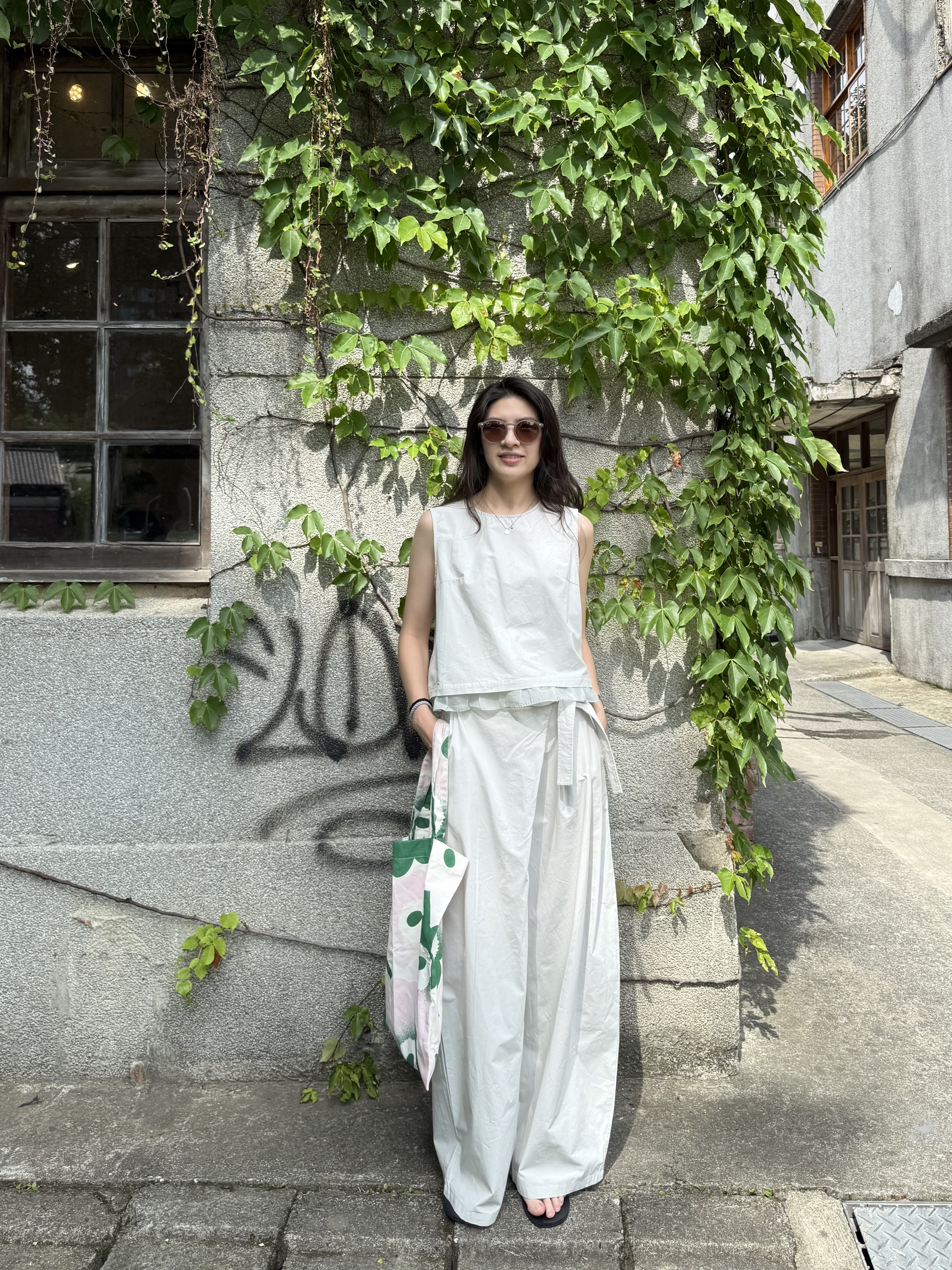 後排扣拼接紗背心+褲綁帶套裝*2色