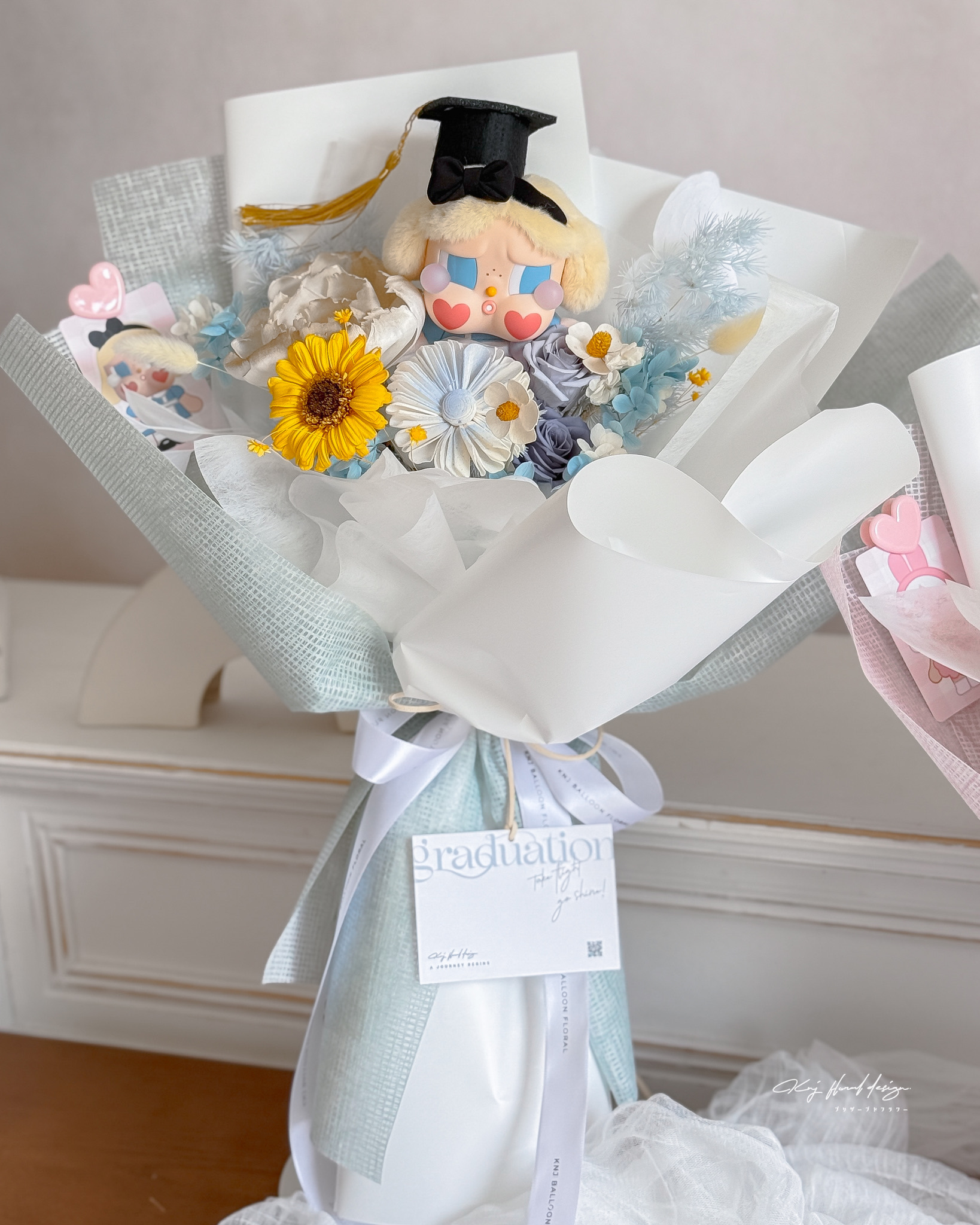 CRYBABY 哭娃系列 │愛麗絲＆哭哭兔畢業永生花束