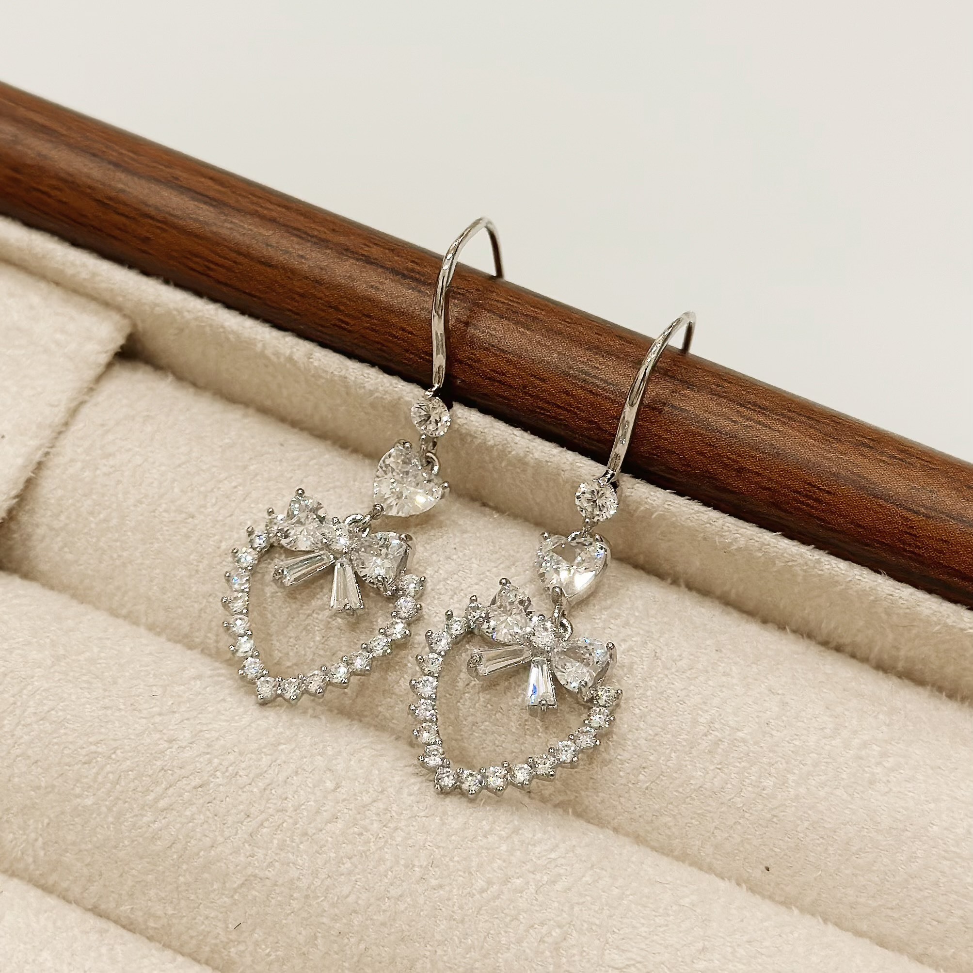 B311滿鑽鋯石愛心蝴蝶結垂吊