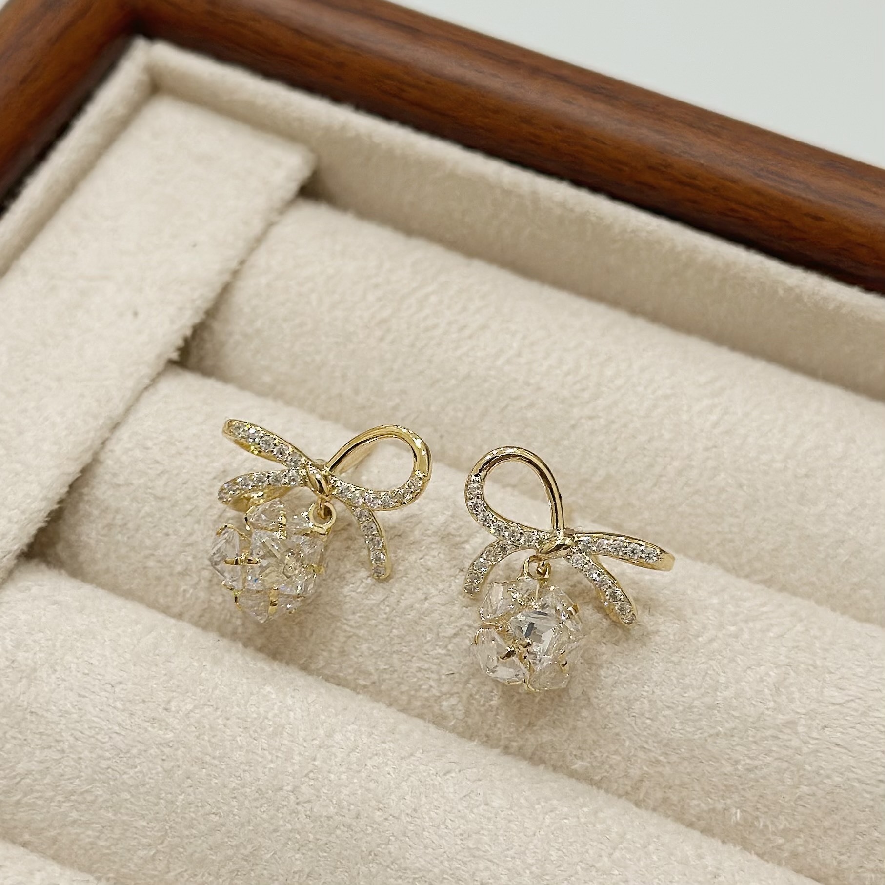 B317蝴蝶結鑽球垂吊