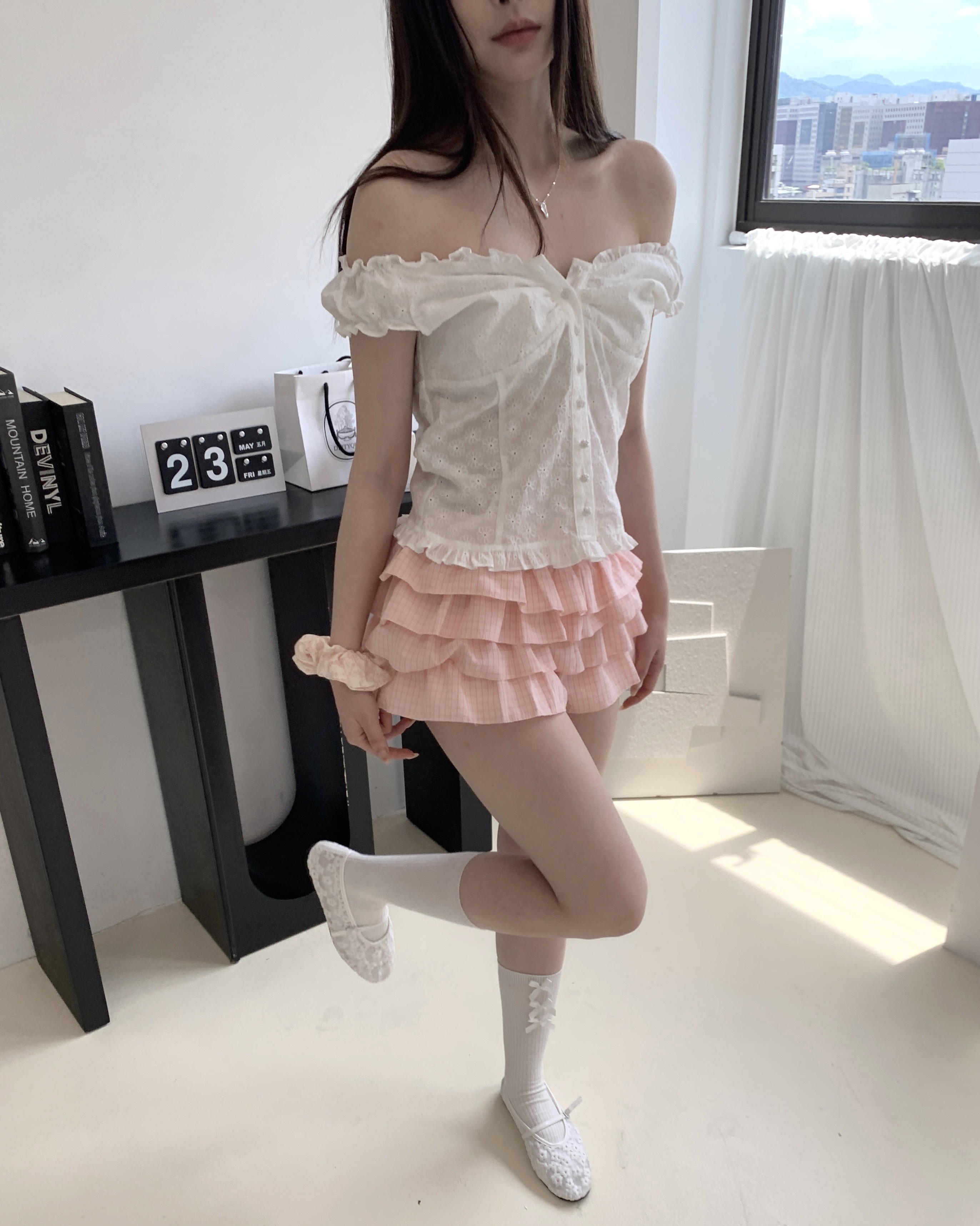 現貨-泰絲雅格子蓬蓬層次蛋糕短褲