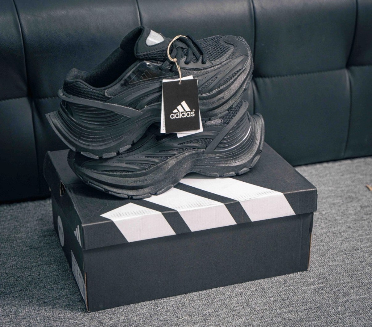 adidas XLG MTW 黑色跑步鞋（男女同款）