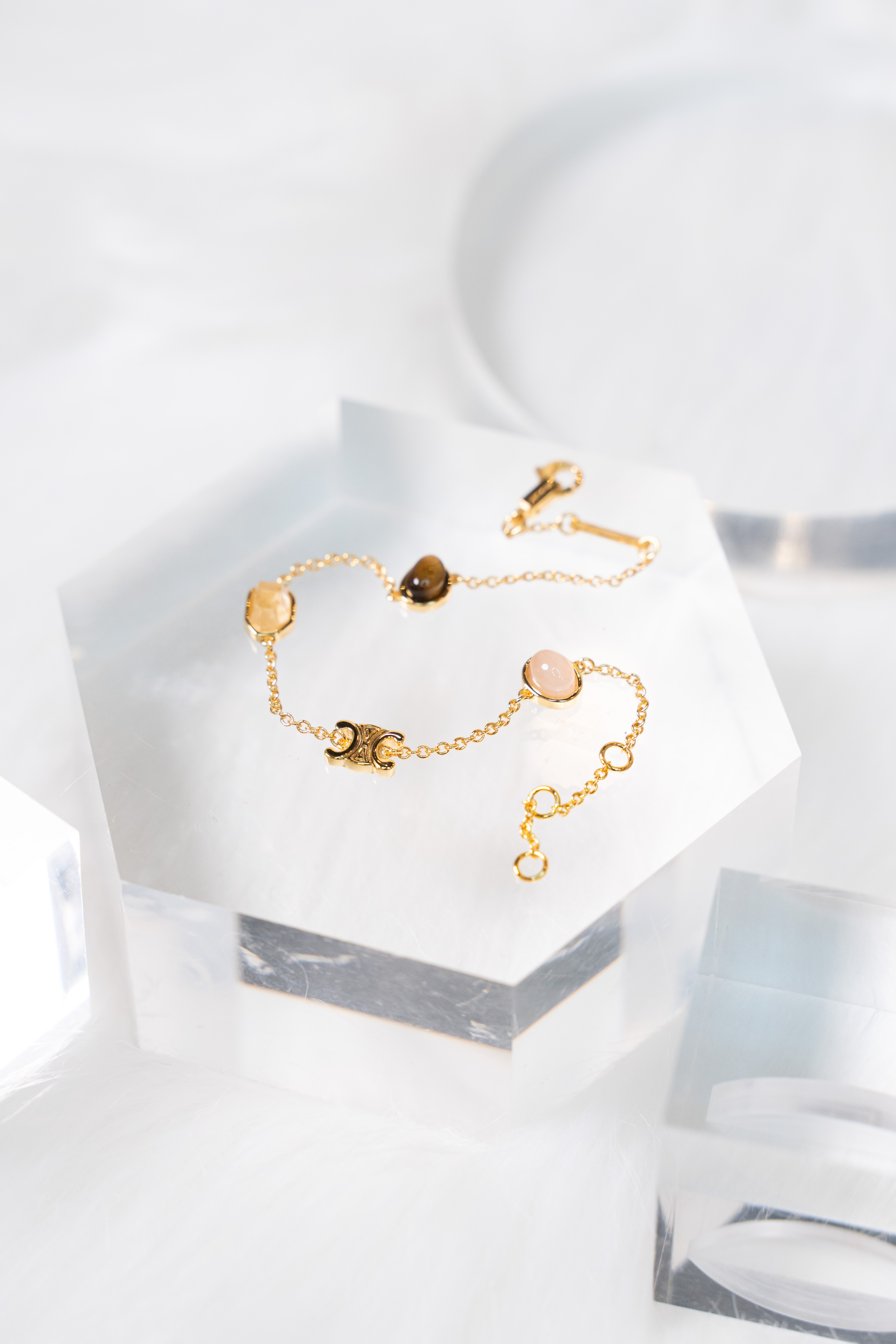 CELINE 鐫刻CELINE PARIS標誌 石英 手鍊 女款 金色