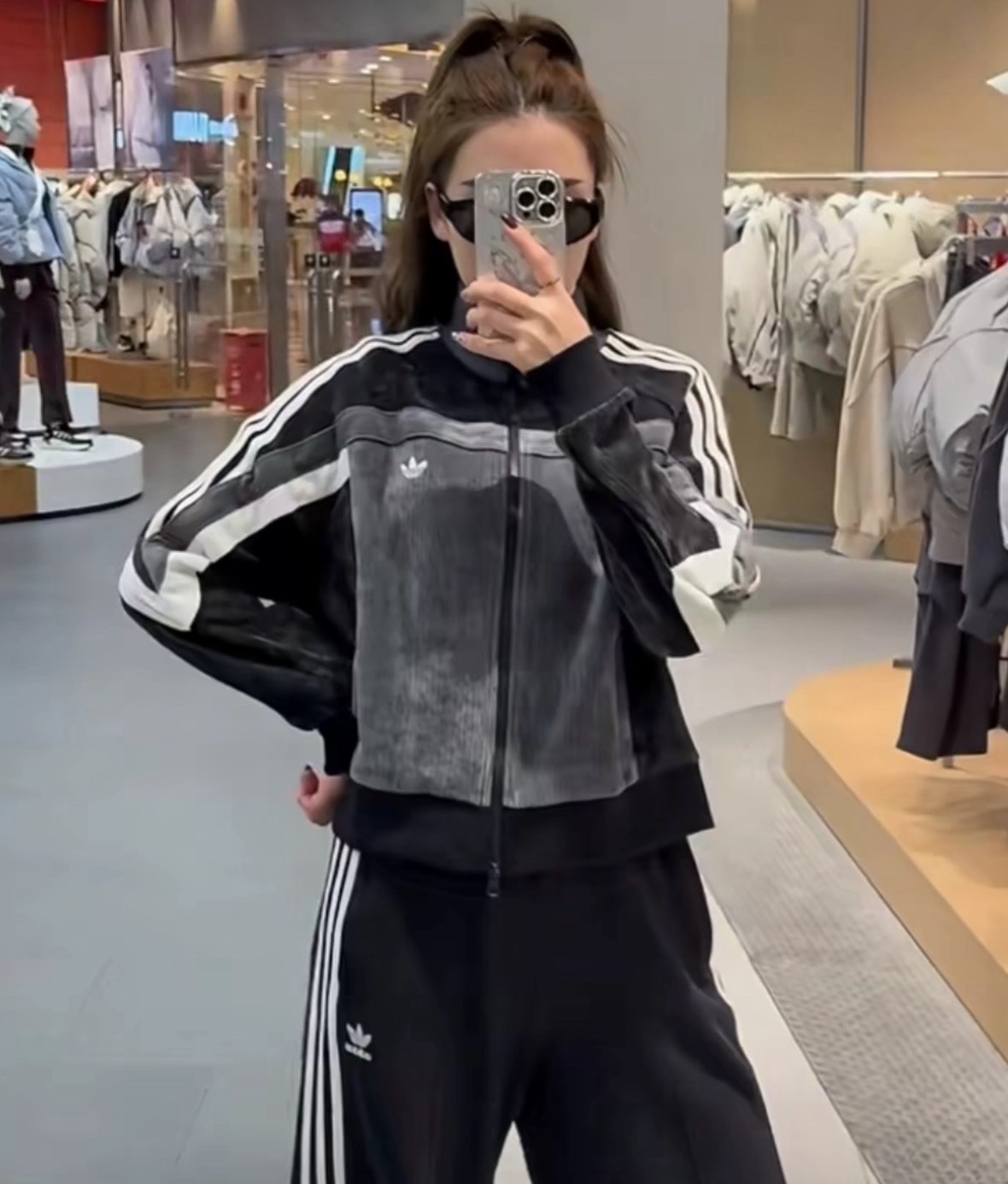 adidas 蛇年限定拼色立領外套（女款）