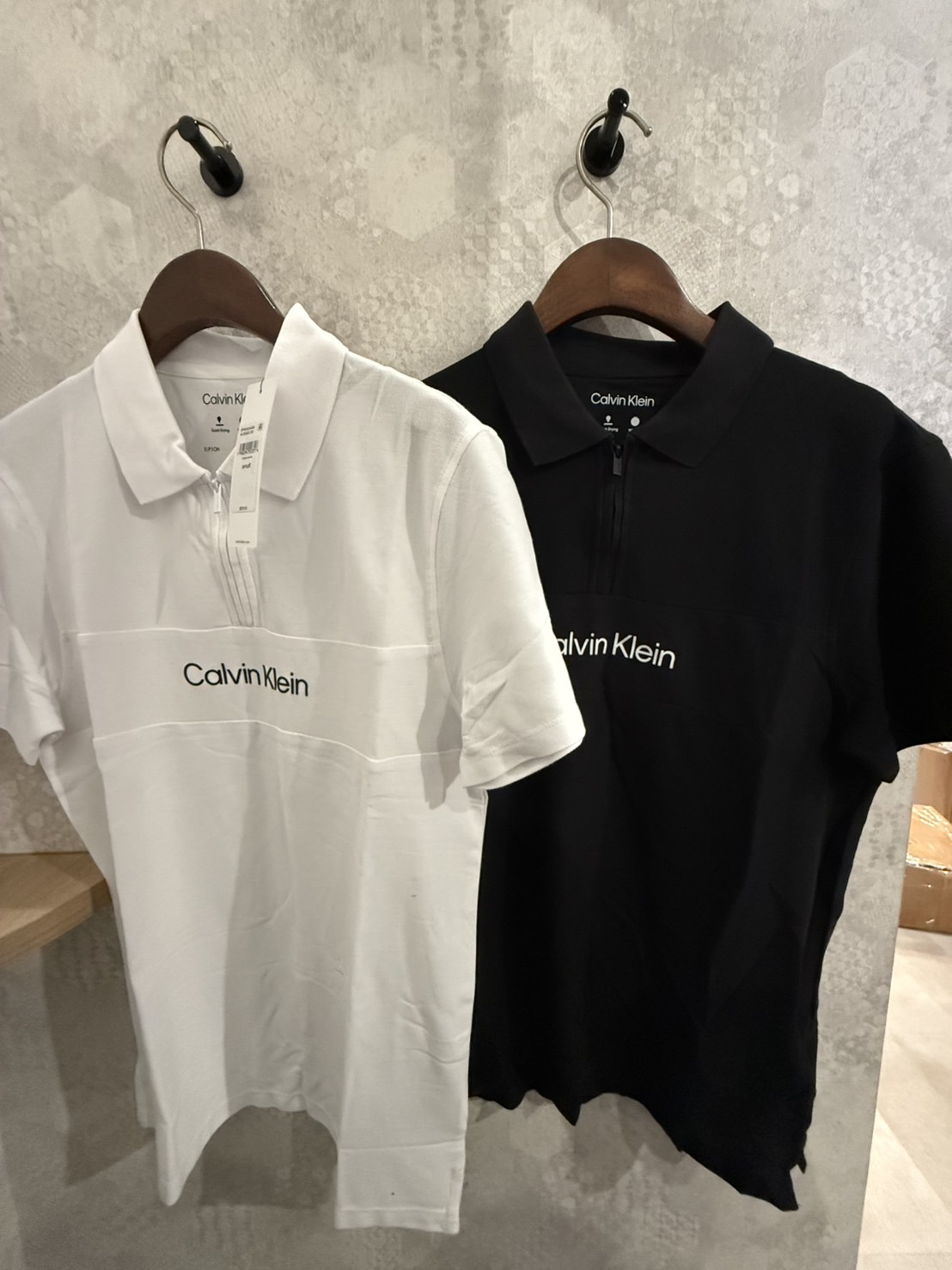 Calvin Klein CK 經典字母 拉鍊式 Polo衫 短袖上衣