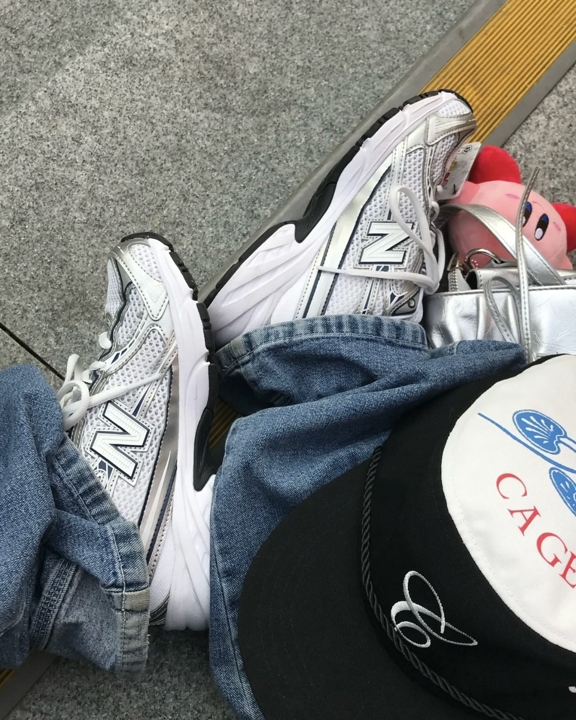 New Balance NB 740 復古 慢跑鞋 大童款 銀深藍