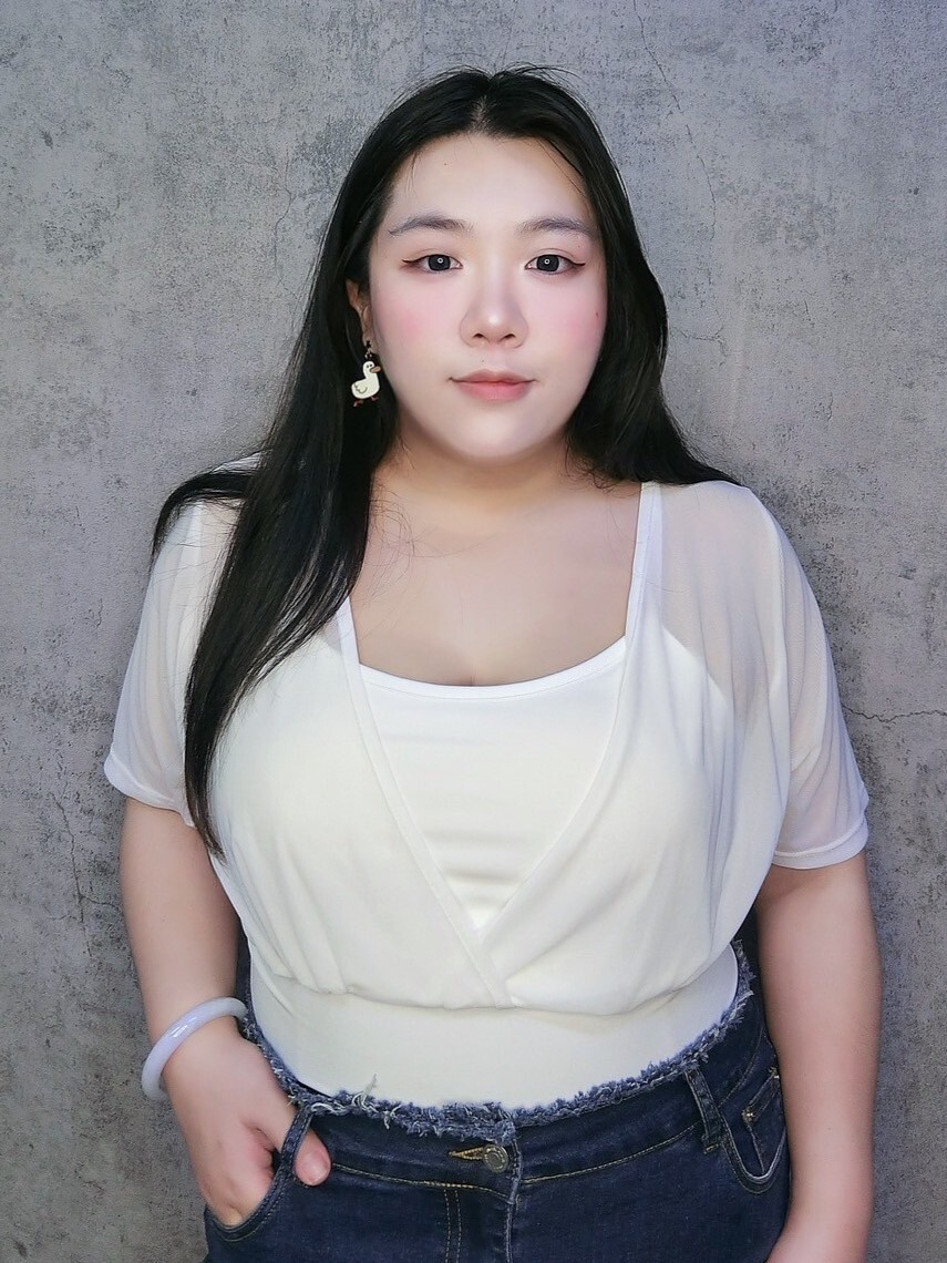 假兩件透膚V領上衣*帶罩杯*