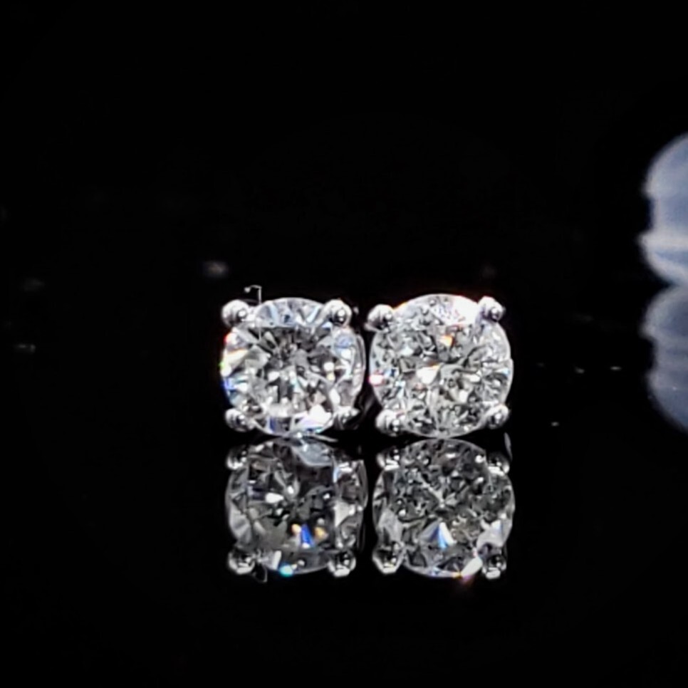 全新18K白金【主石38份鑽石】4爪耳環