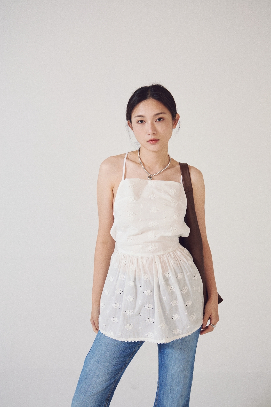 【瑕疵】美背蕾絲娃娃上衣-白