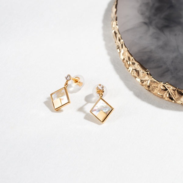 【me.luxe】K10粼光貝殼拓帕石耳環