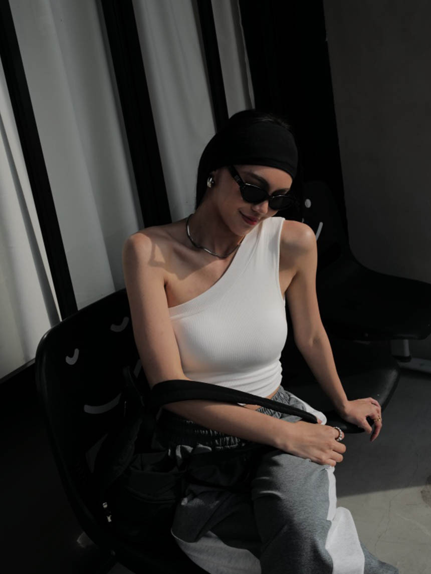 斜肩胸墊微辣背心*4色