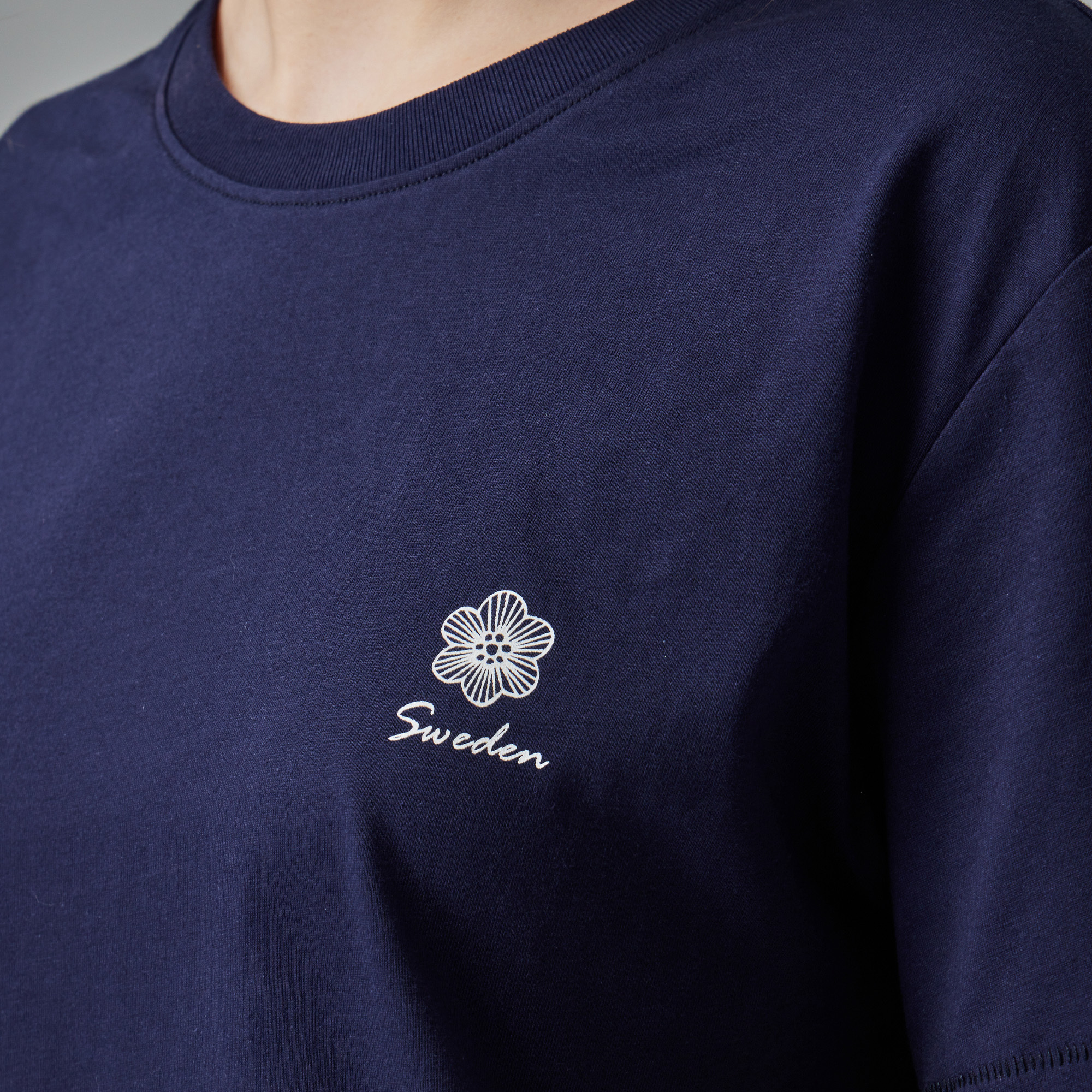 moz瑞典 駝鹿 仲夏之夢 舒適柔棉 100%純棉短T-藏青(亞洲版)女款