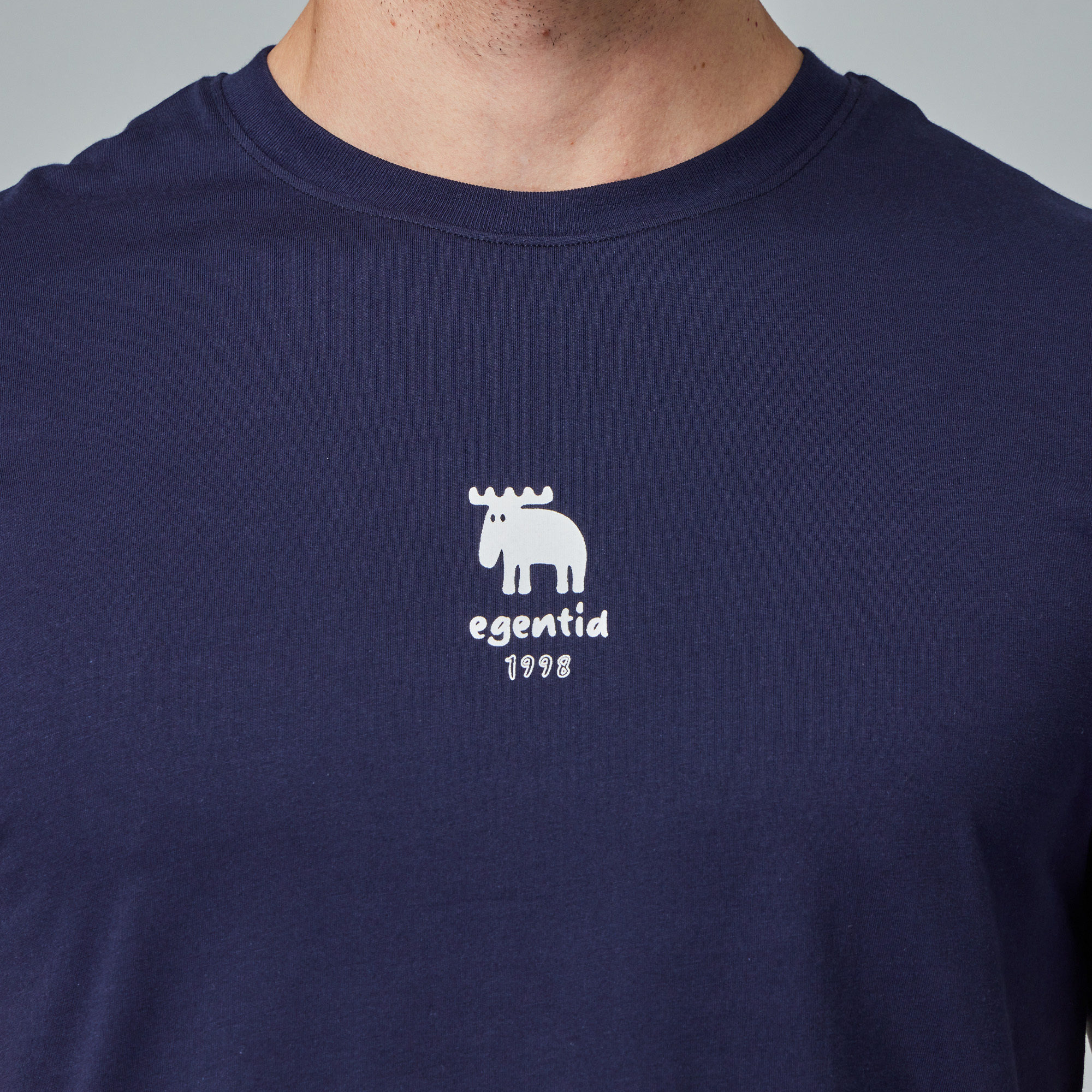 moz瑞典 駝鹿 極簡駝鹿 舒適柔棉 100%純棉短T-藏青(亞洲版男款