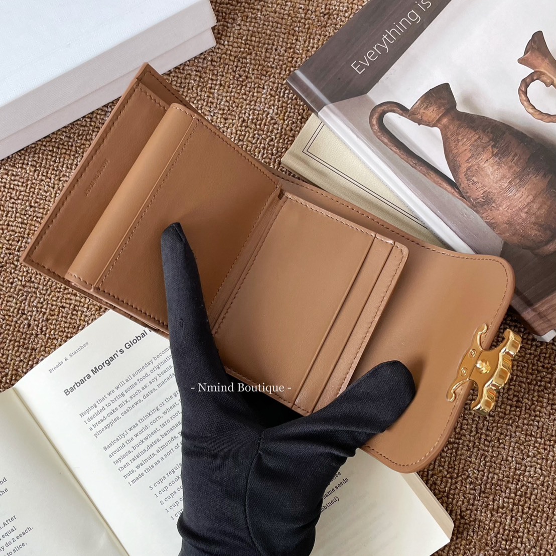 CELINE SMALL FLAP WALLET TRIOMPHE IN SHINY CALFSKIN / BRONZE