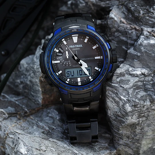 萬年鐘錶 - CASIO PRO TREK  全黑輕盈鈦金屬太陽能電波登山錶  PRW-6100YT-1B 錶徑 : 51.6 mm