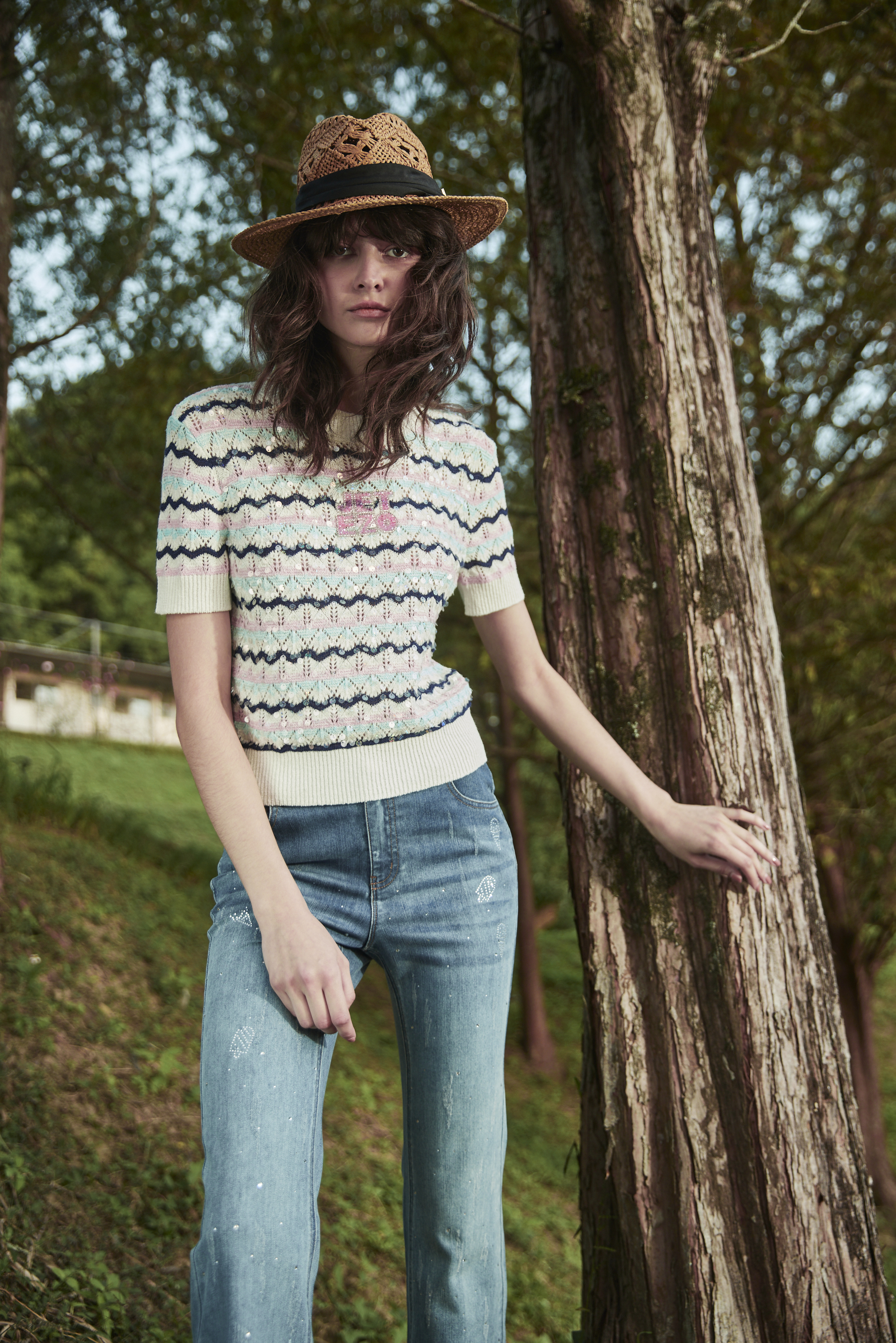 BE10326B1 冰淇淋鑽鑽牛仔喇叭褲