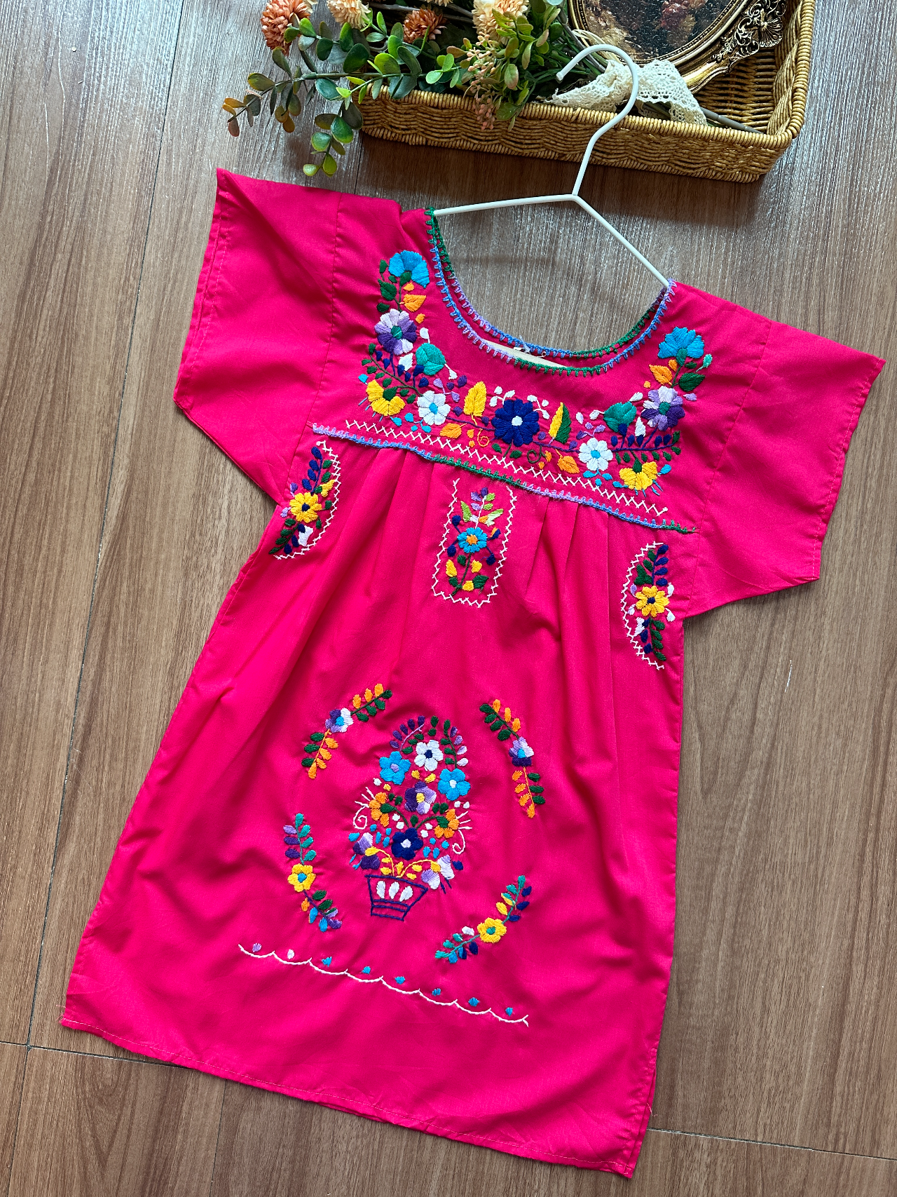 桃紅色墨西哥刺繡連身裙