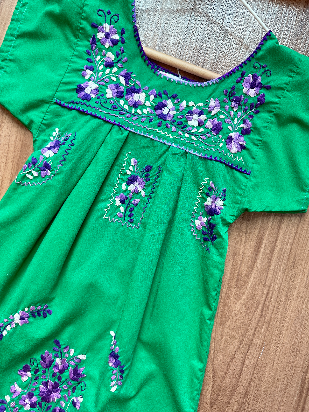 綠色墨西哥刺繡連身裙