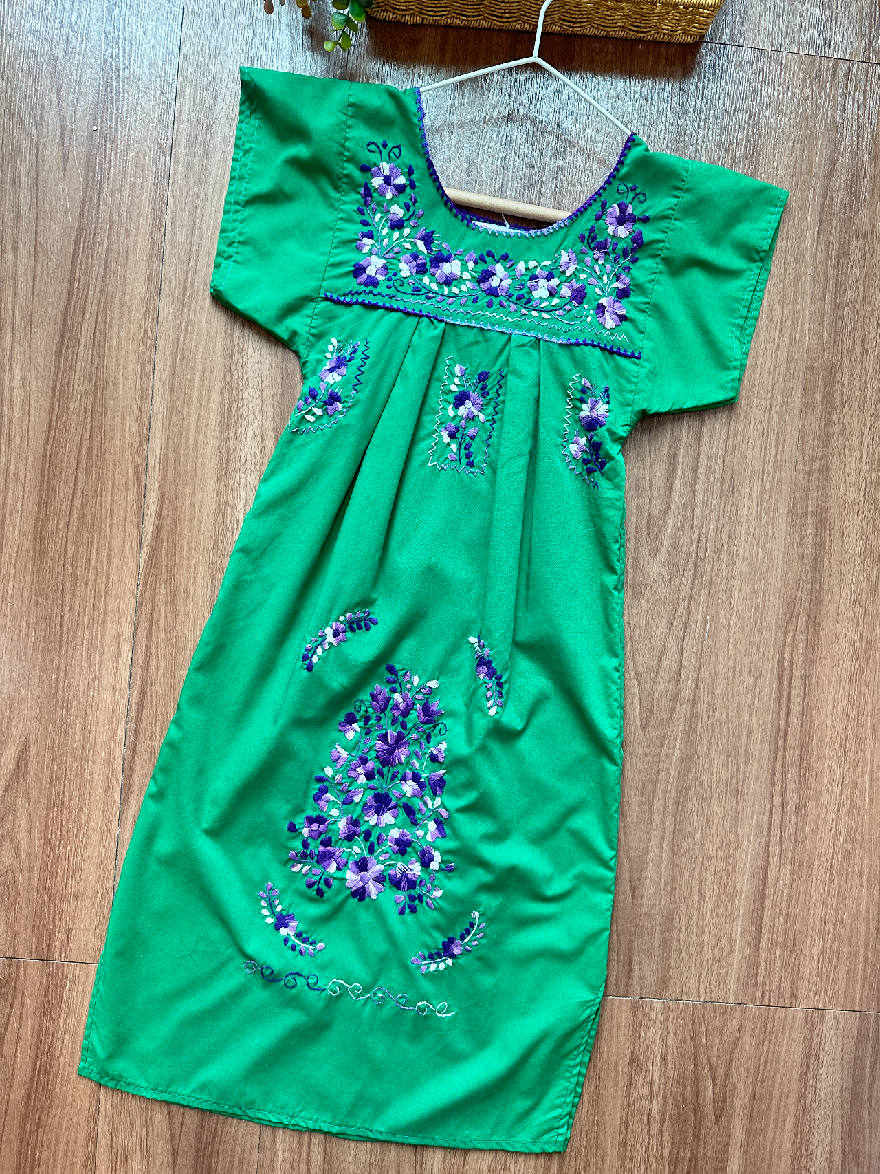 綠色墨西哥刺繡連身裙