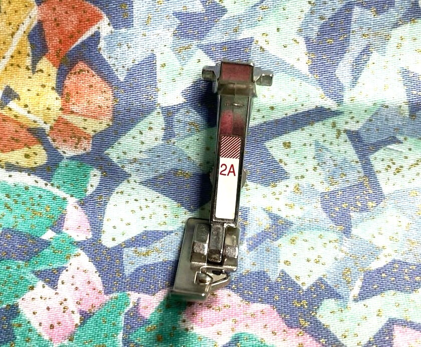 【BERNINA】2A 布邊縫壓布腳(九成新)