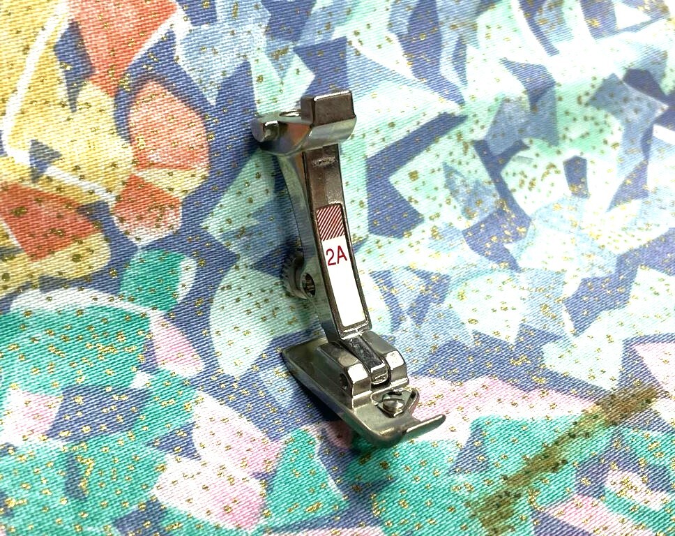 【BERNINA】2A 布邊縫壓布腳(九成新)