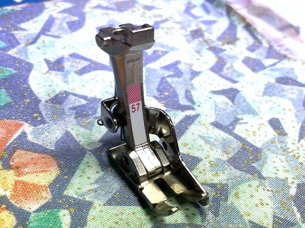 【BERNINA】57號 拼布壓布腳(附導板) (九成新)