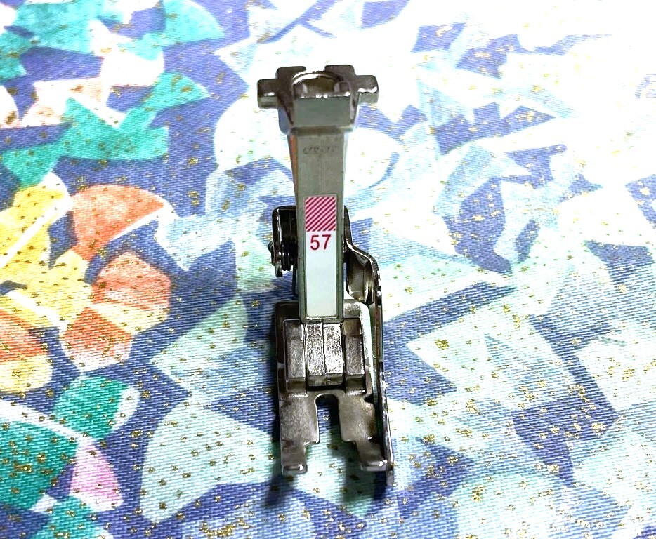 【BERNINA】57號 拼布壓布腳(附導板) (九成新)