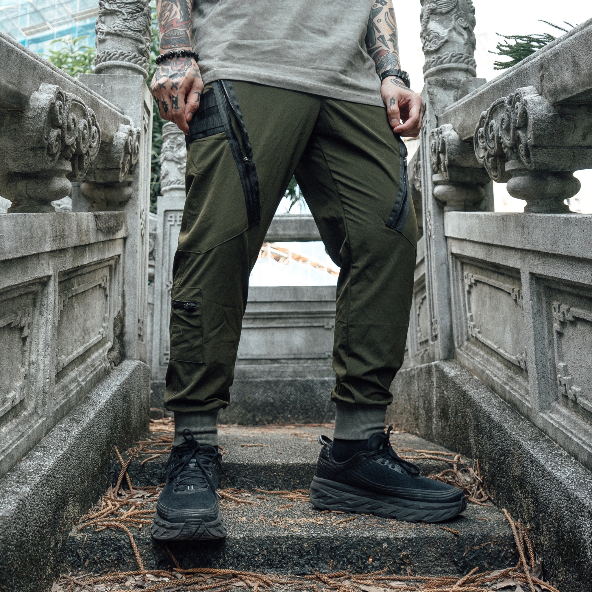 XCTRL 側拉鏈大口袋束口工裝褲-軍綠