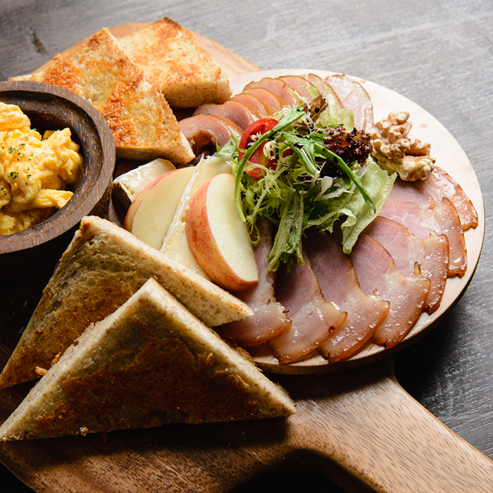 【果木小薰】煙燻後腿肉片 150G