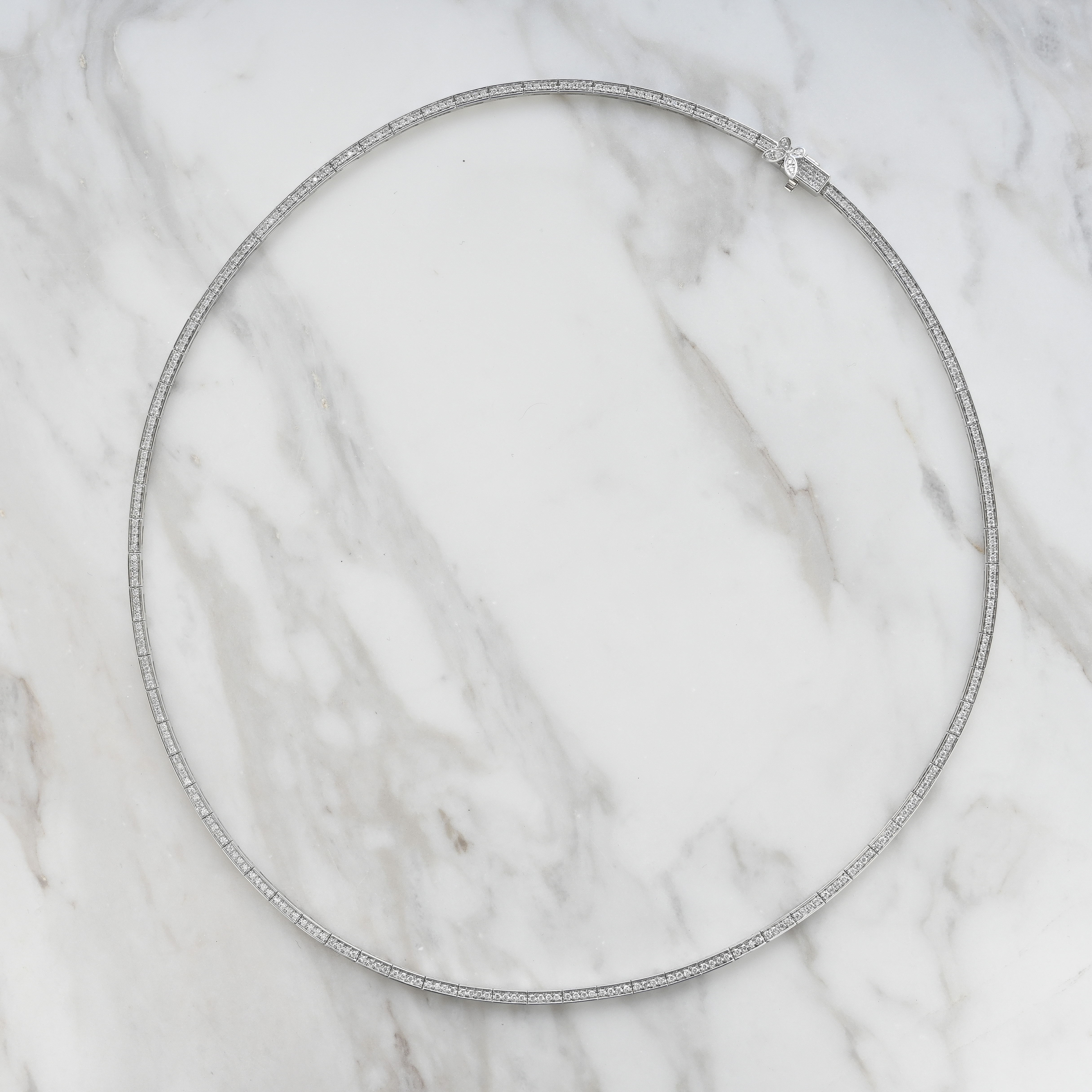 18K 1.40ct Papillon Choker Diamond Necklace
