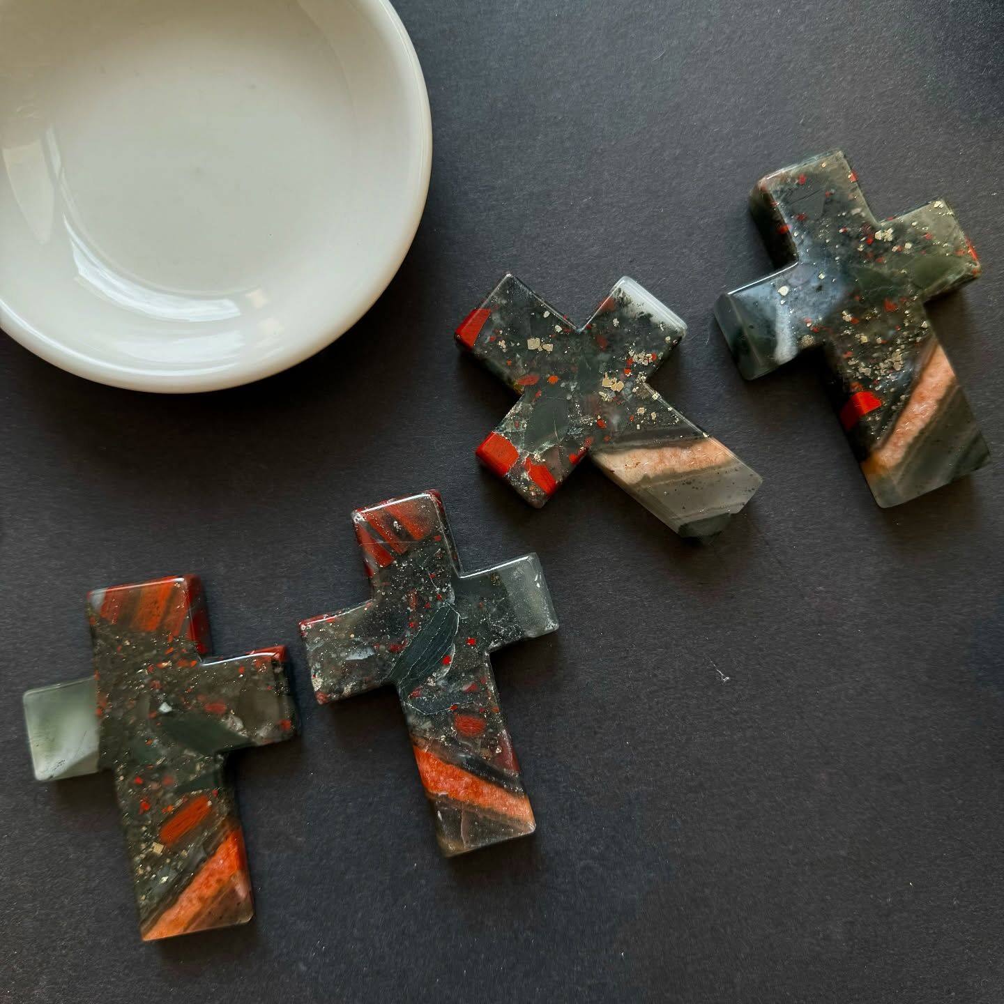 [原石] 龍血石 十字架