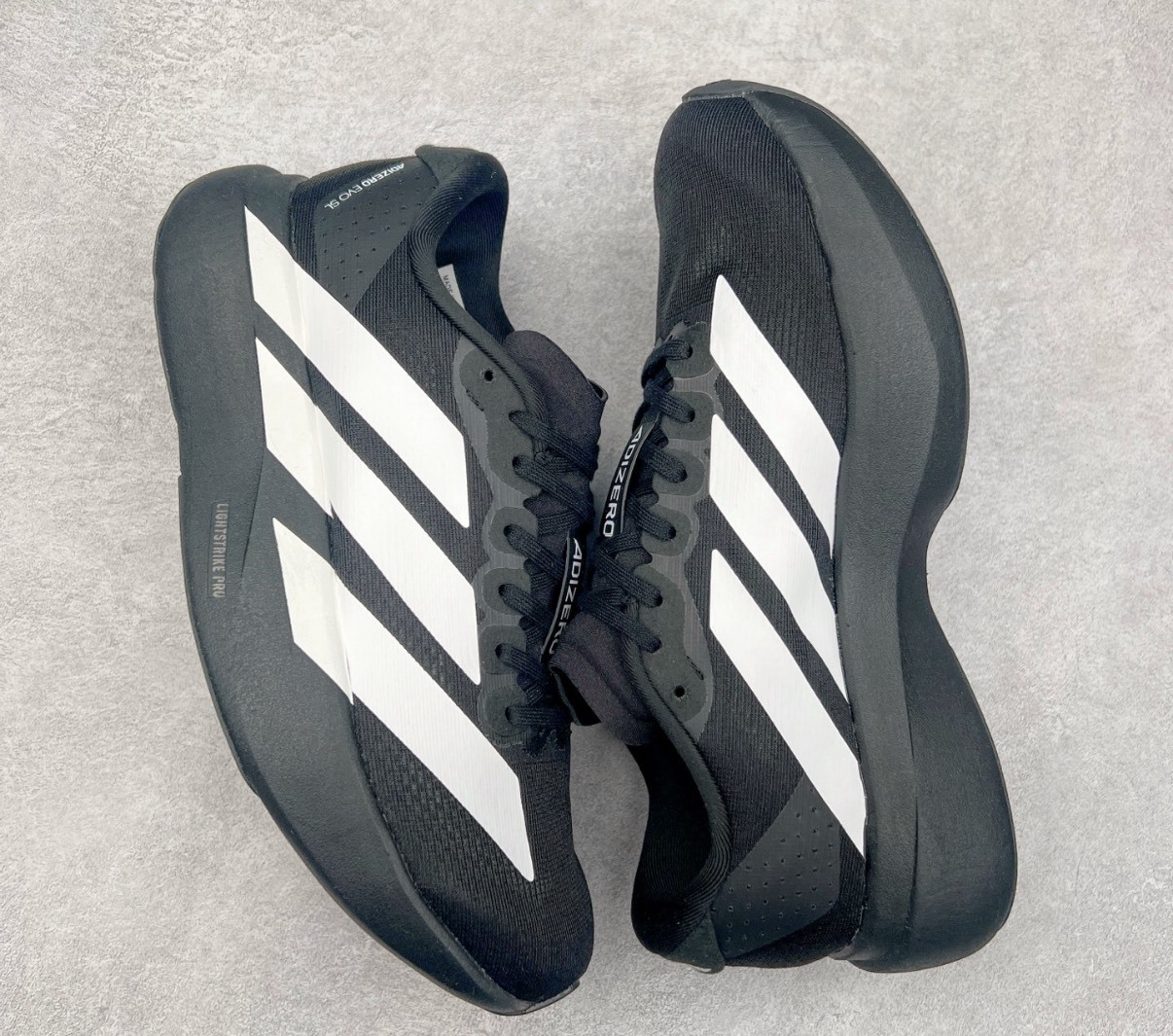 adidas Adizero Evo SL 馬拉松訓練跑鞋 黑白款