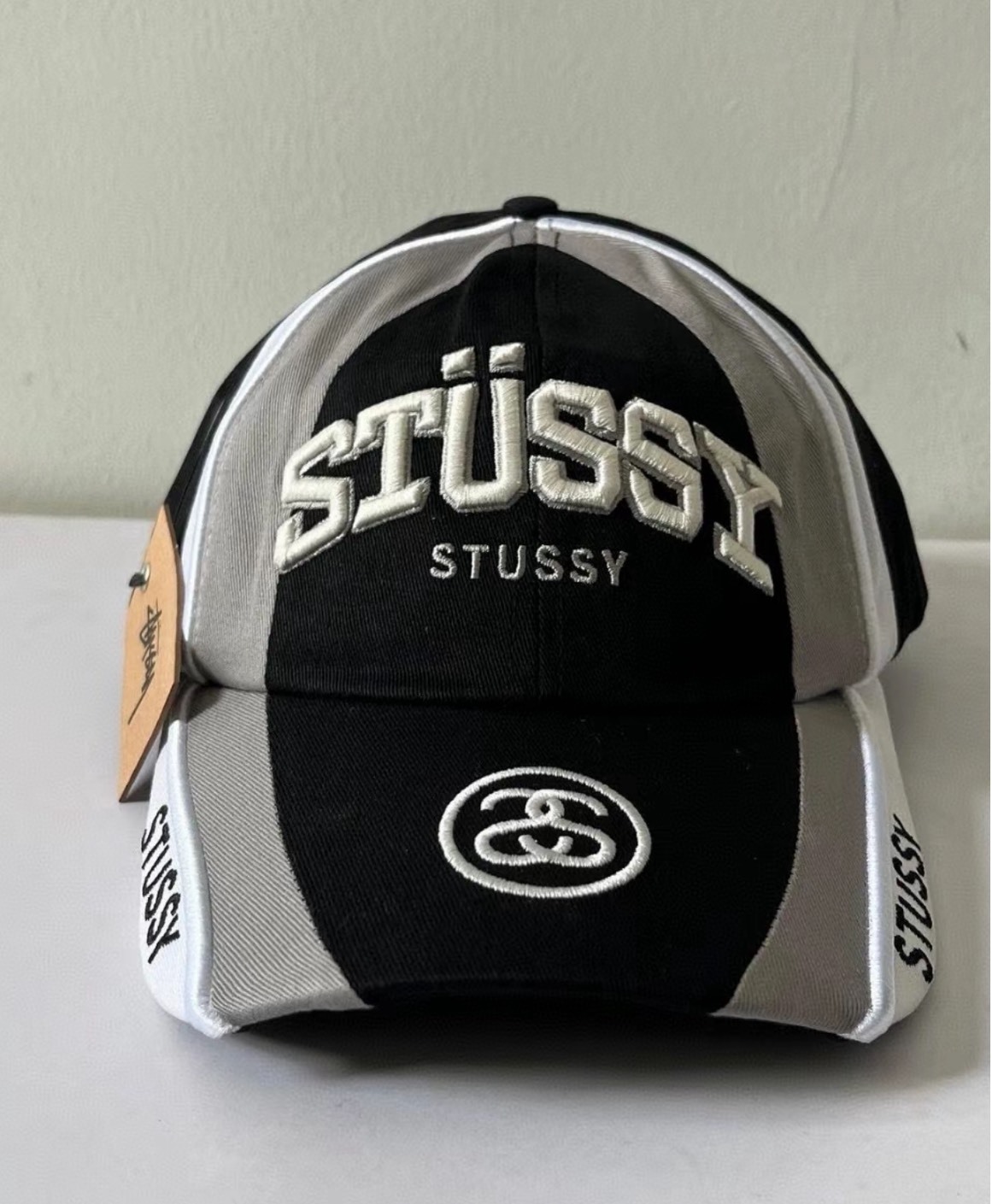 Stussy 經典刺繡鴨舌帽 黑色款