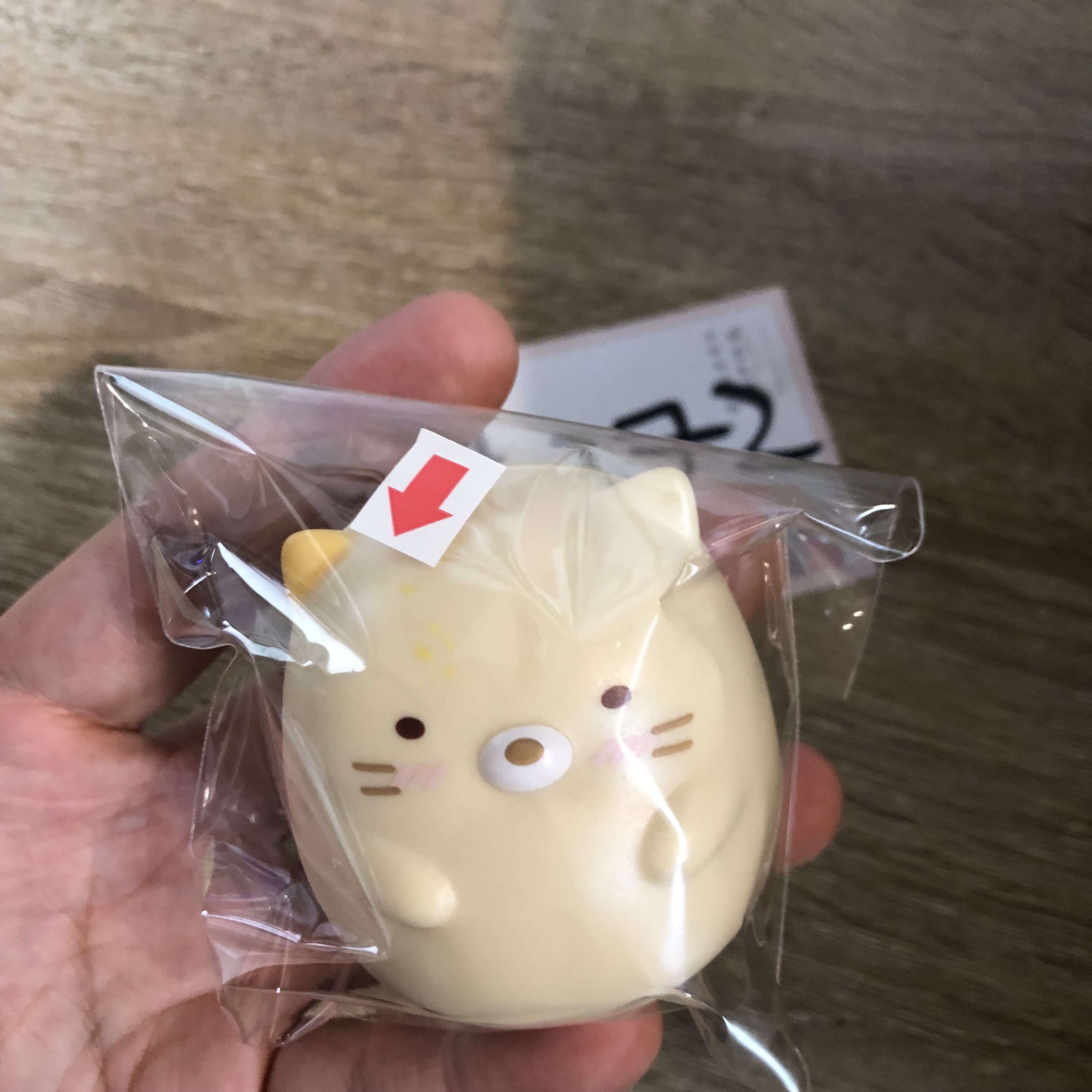 角落生物 貓 (面紅) FIGURE 瑕#272