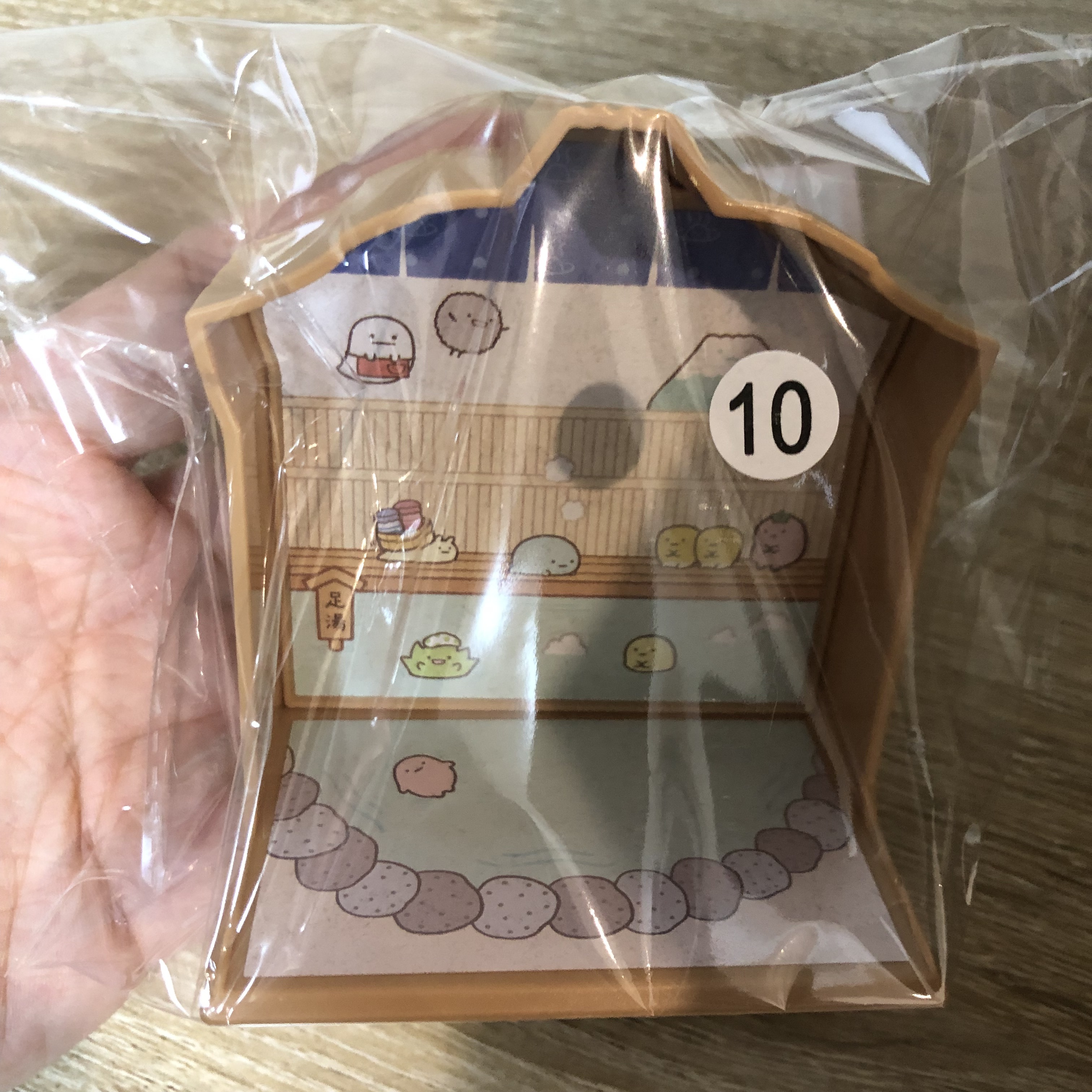 角落生物   FIGURE   #272