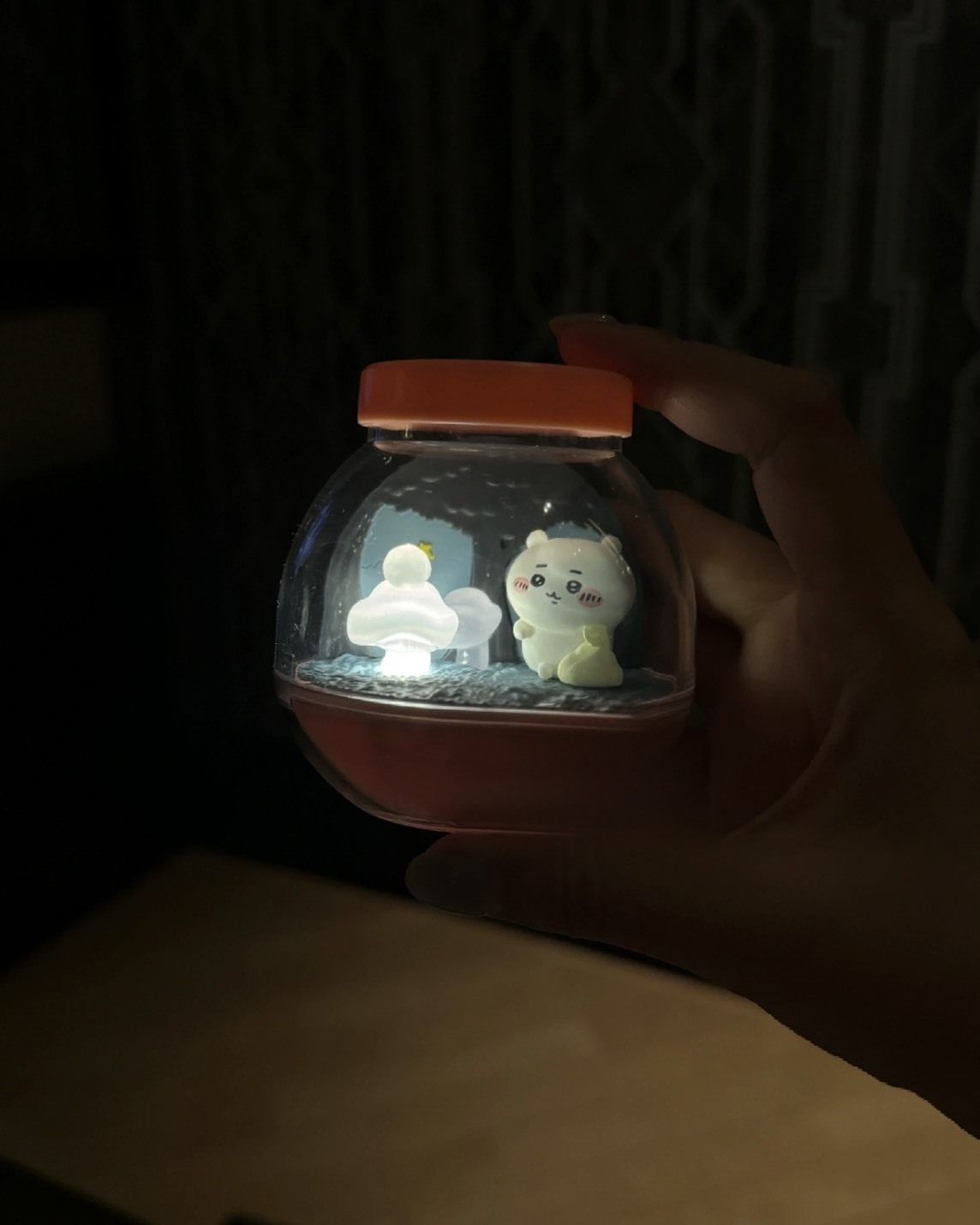 萬代《chiikawa吉伊卡哇》系列 扭蛋 小夜燈