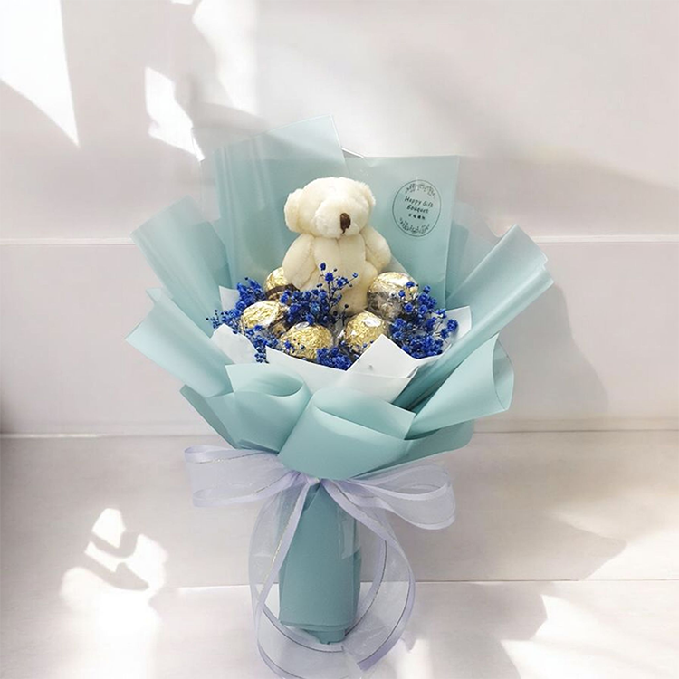 米色熊熊六顆金莎滿天星永生花花束