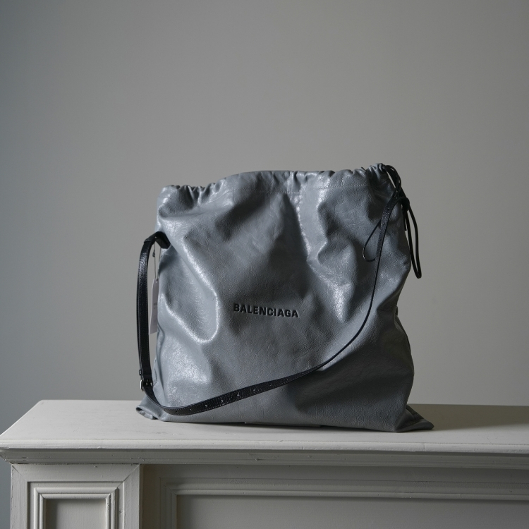 Balenciaga 灰色紙袋包