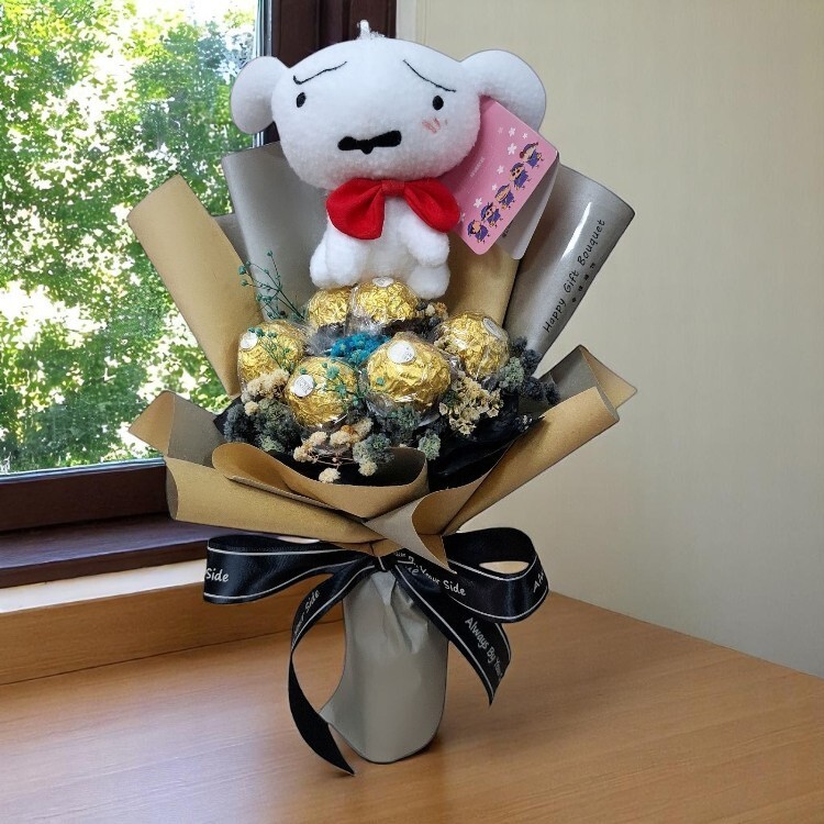 小白蠟筆小新六顆金莎滿天星永生花花束