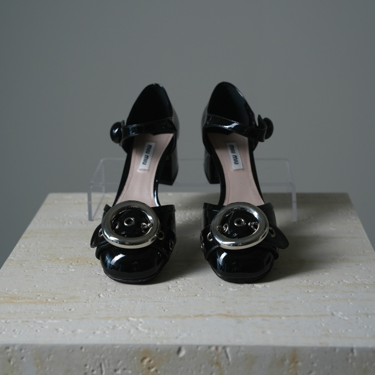 Miu Miu 金色鈕釦黑色高跟鞋 37號