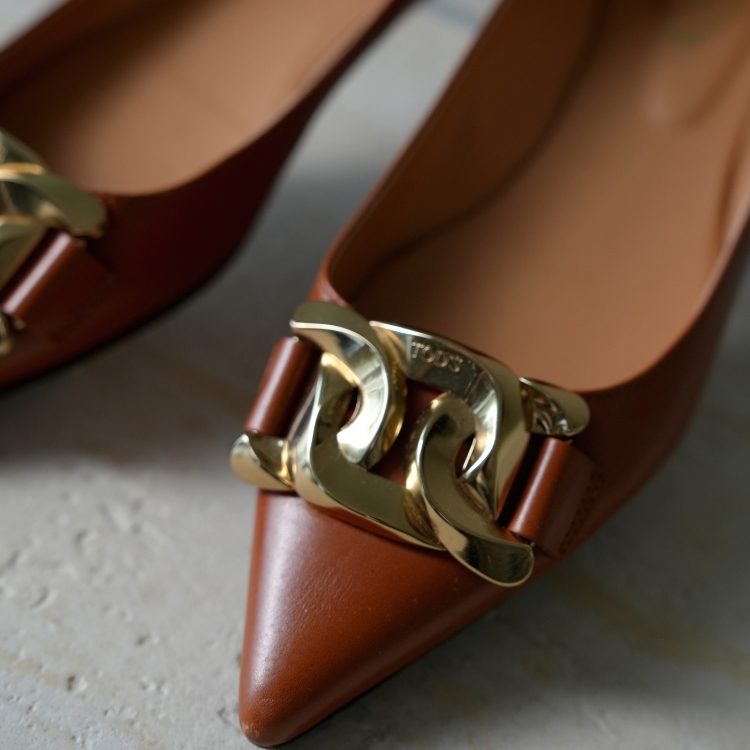 TOD'S  咖啡色麻花釦平底鞋 37號