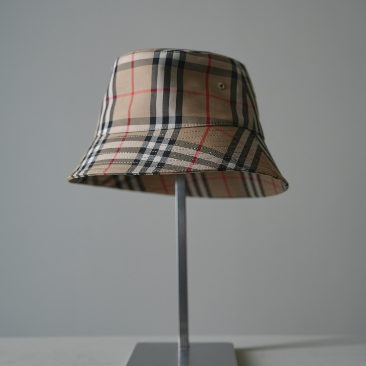 Burberry 經典格紋漁夫帽 M
