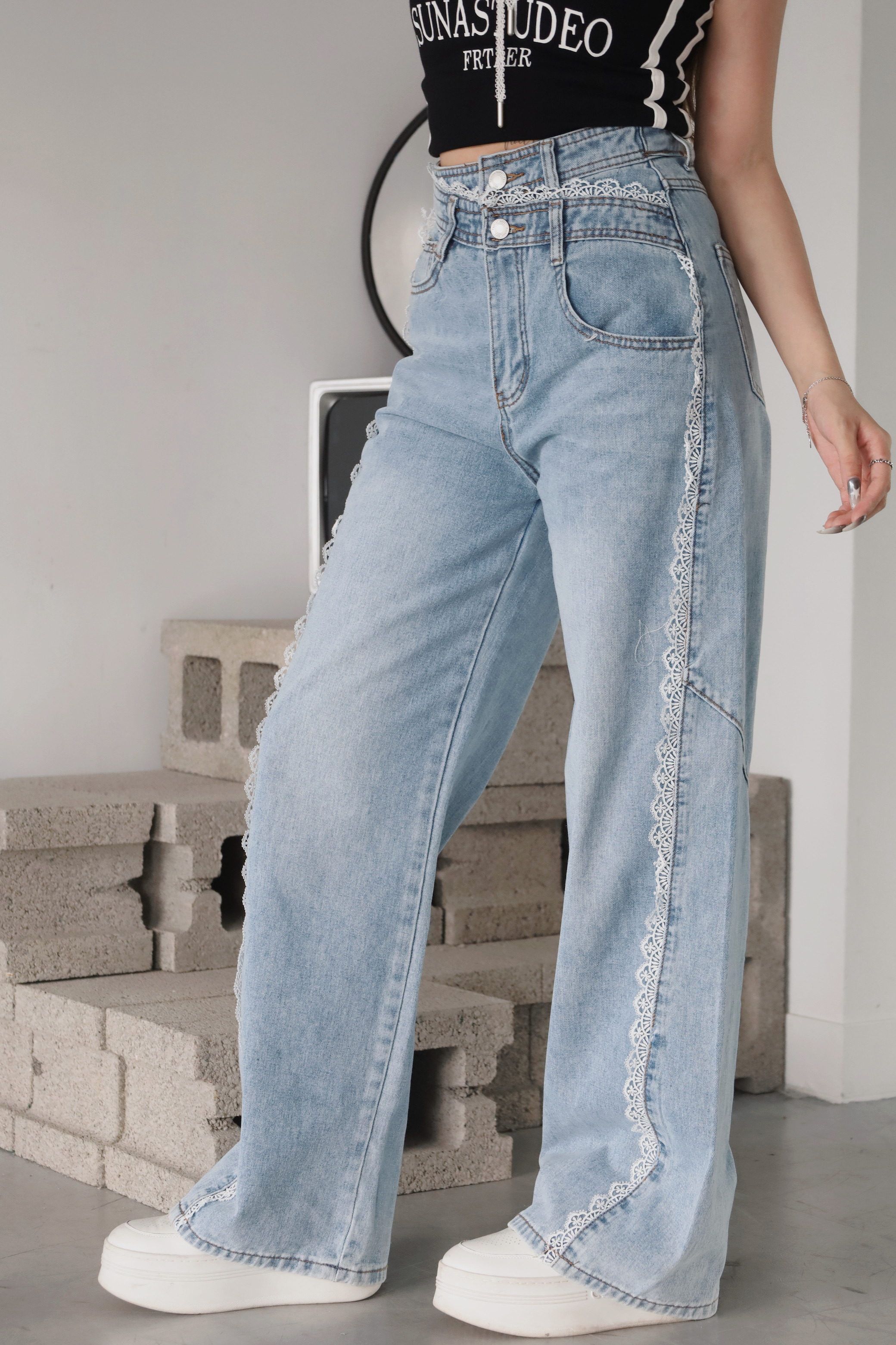 斜褲頭蕾絲牛仔直筒褲