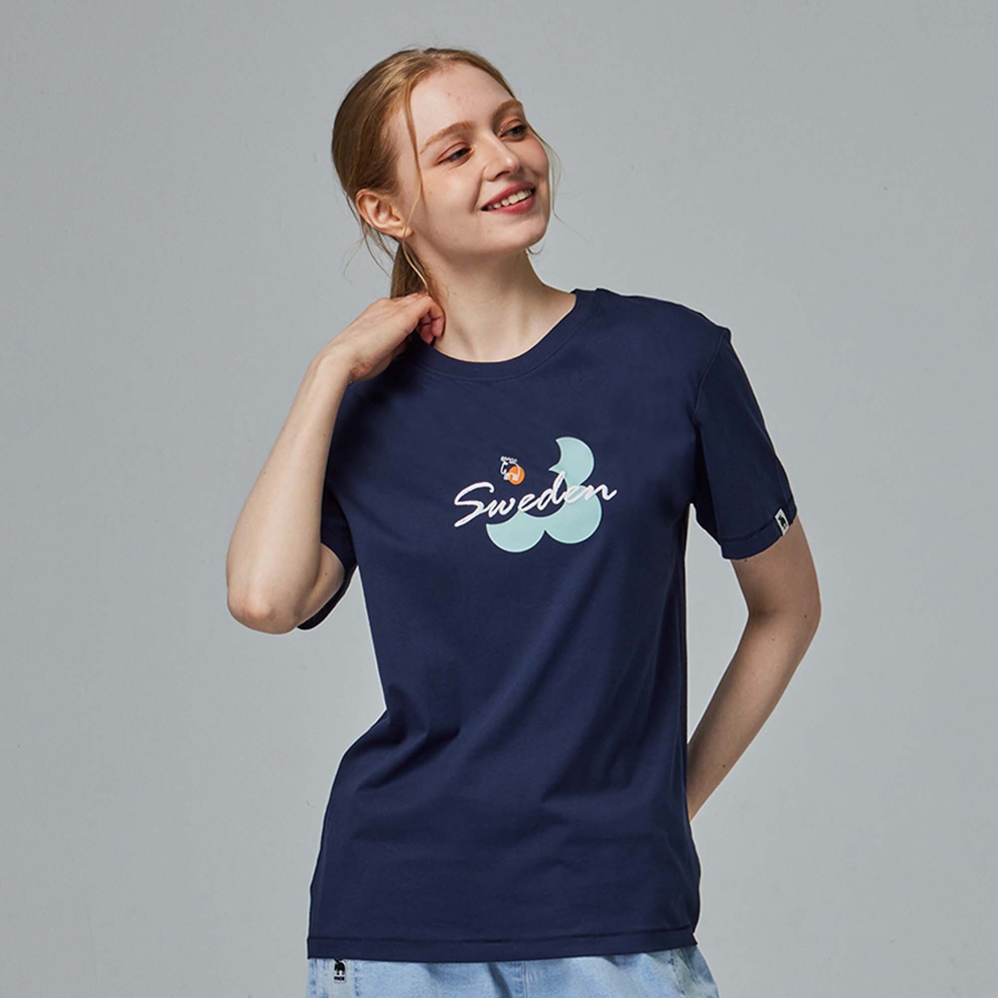 moz瑞典 駝鹿 花語駝鹿 舒適柔棉 100%純棉短T-藏青(亞洲版)女款