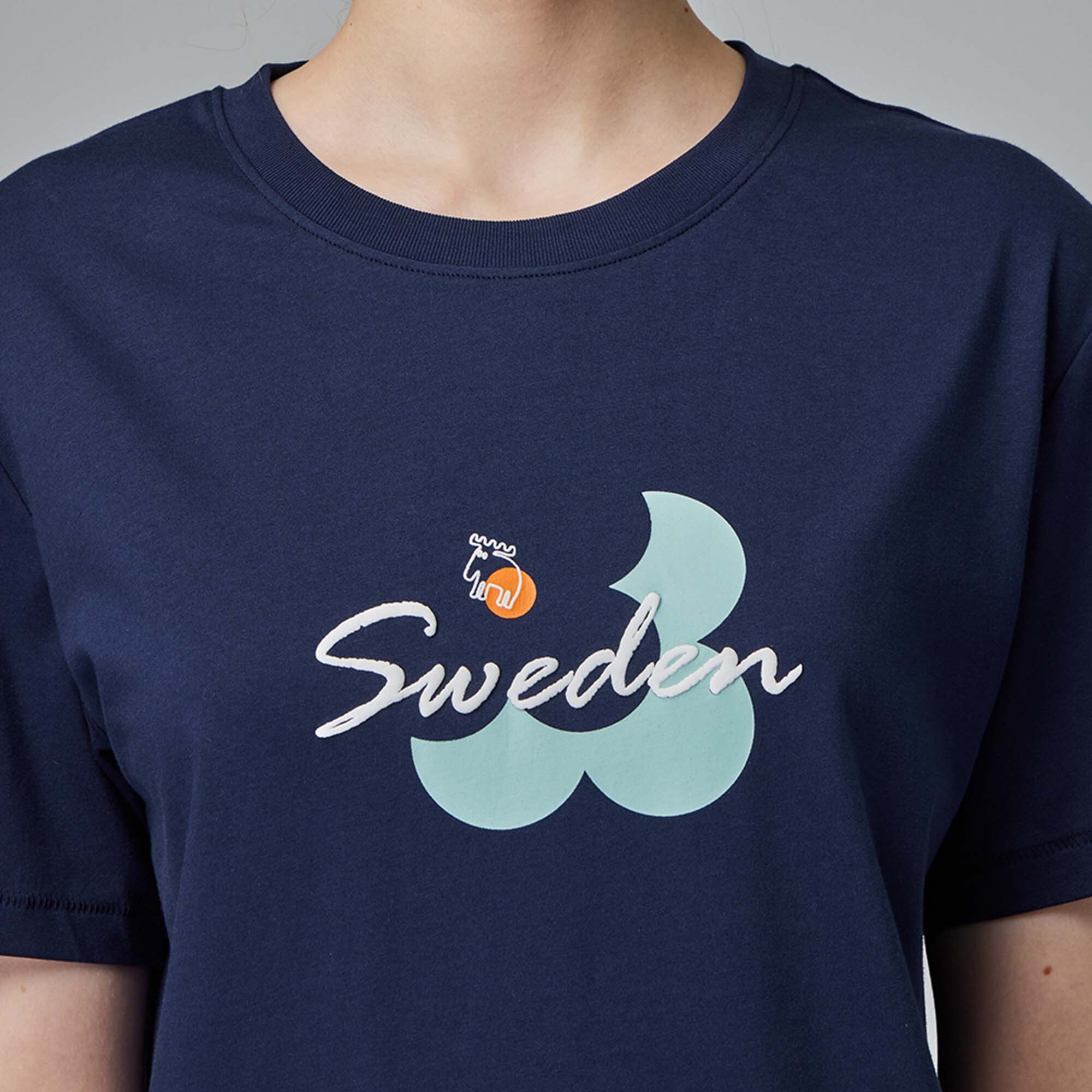 moz瑞典 駝鹿 花語駝鹿 舒適柔棉 100%純棉短T-藏青(亞洲版)女款