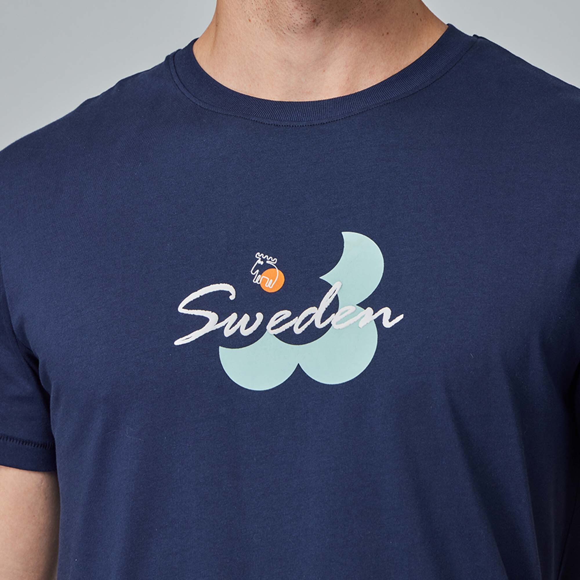 moz瑞典 駝鹿 花語駝鹿 舒適柔棉 100%純棉短T-藏青(亞洲版)男款