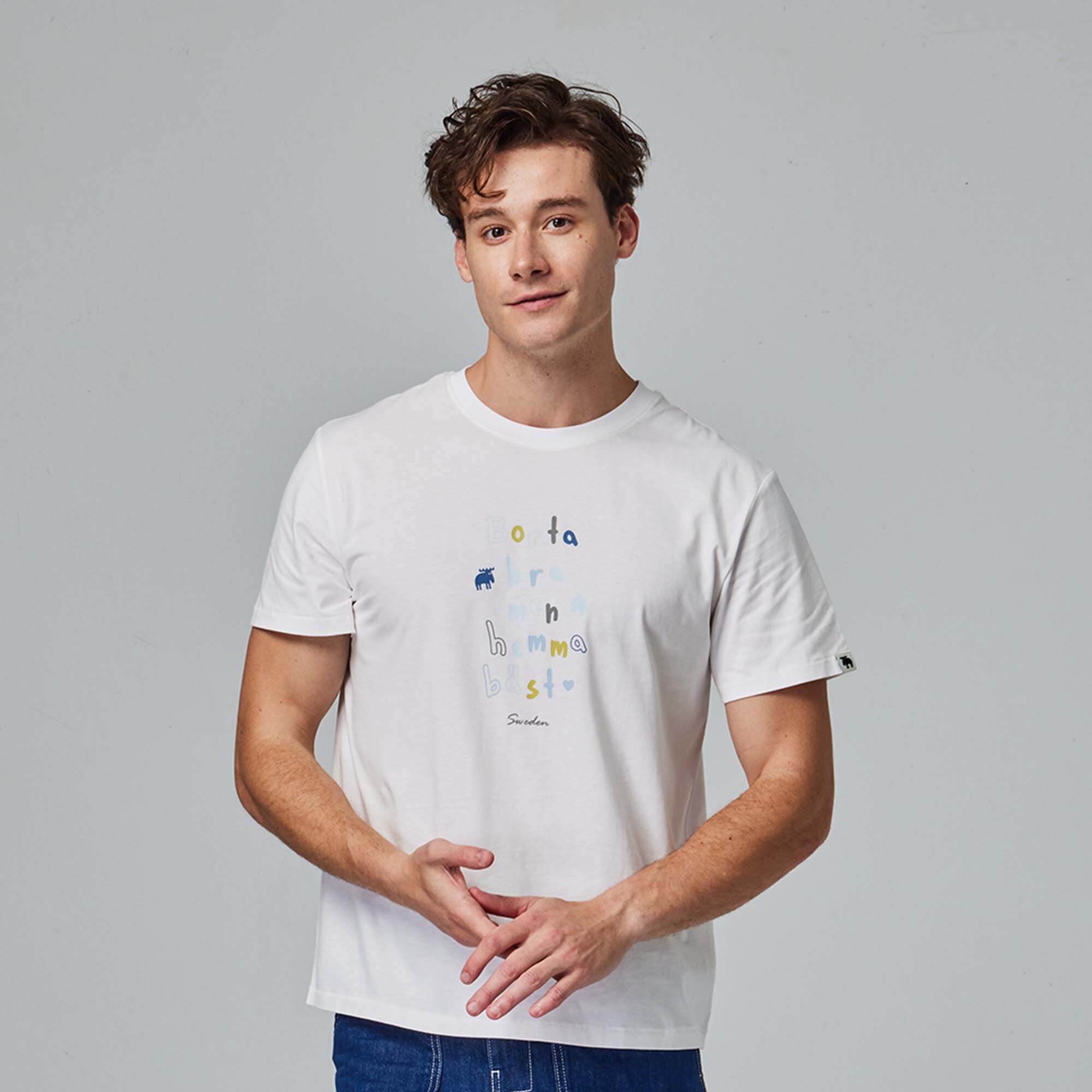 moz瑞典 駝鹿 標語駝鹿 舒適柔棉 100%純棉短T-經典白(亞洲版)男款