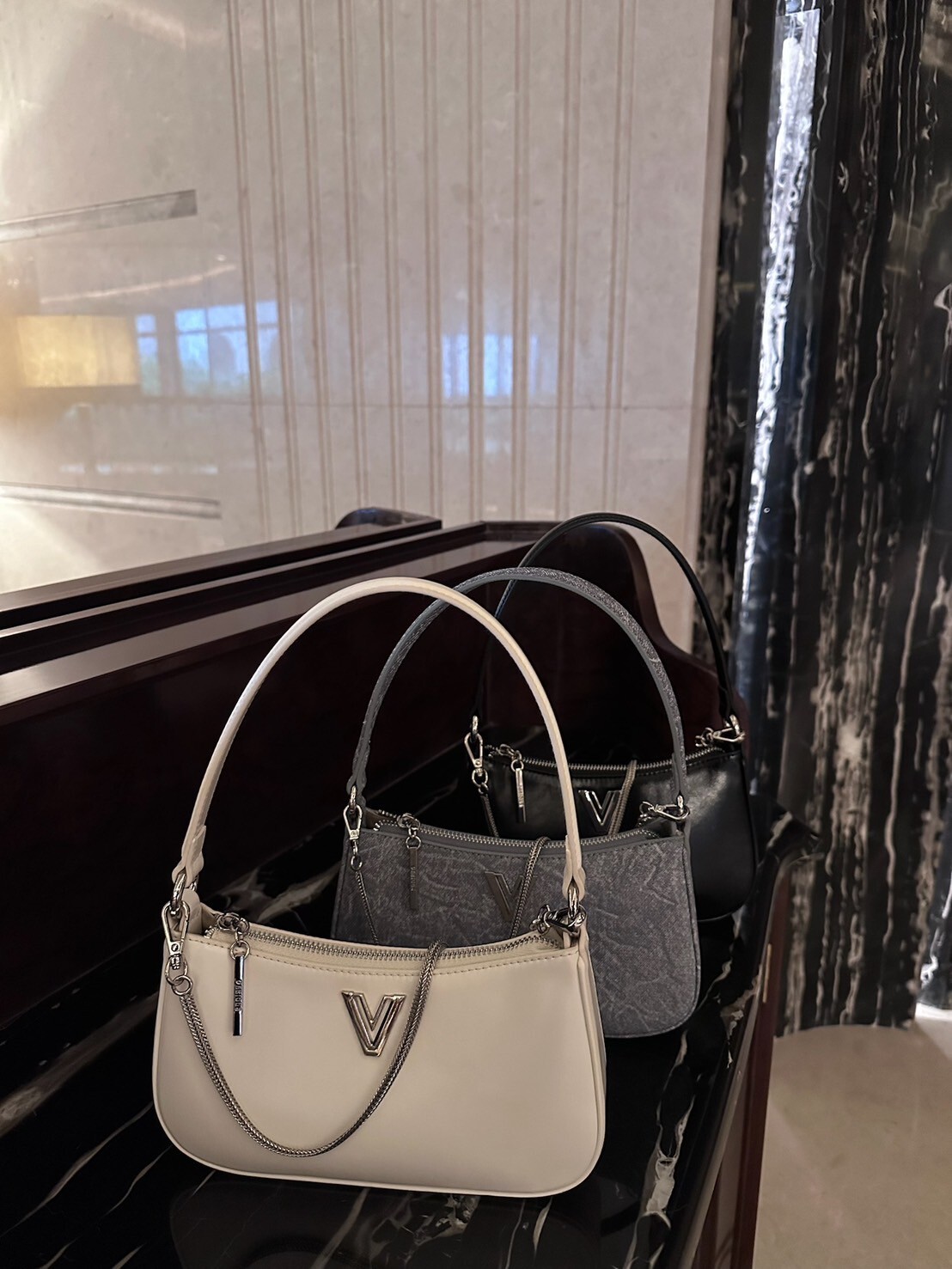 (微瑕疵)自由樂章’Freedom—腋下包